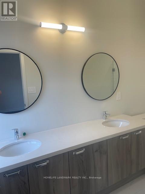 49 Peace Lane, Richmond Hill, Ontario  L4B 0J4 - Photo 3 - N12505610