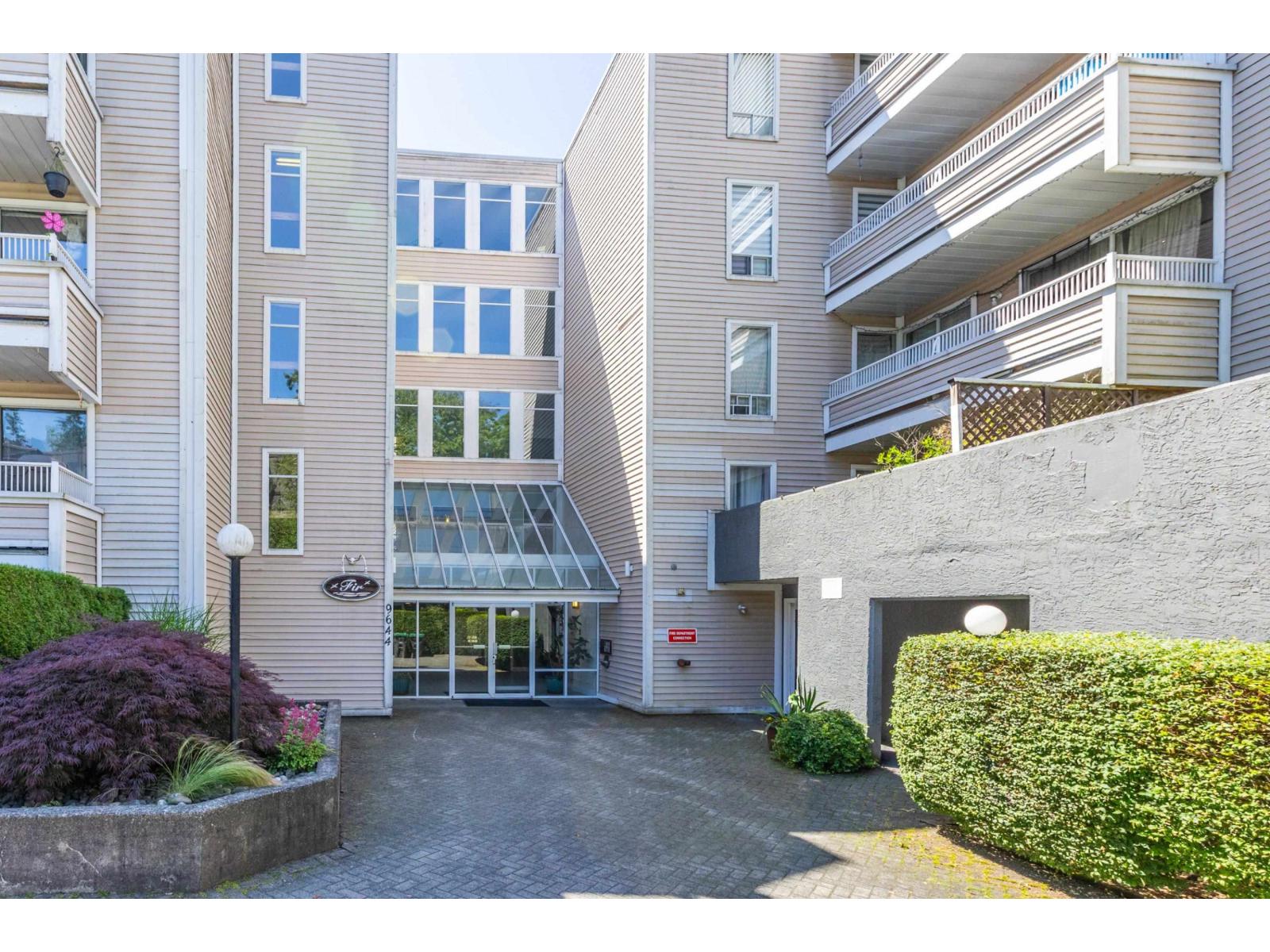 306 9644 134 Street, Surrey, British Columbia  V3T 5M3 - Photo 3 - R3064383