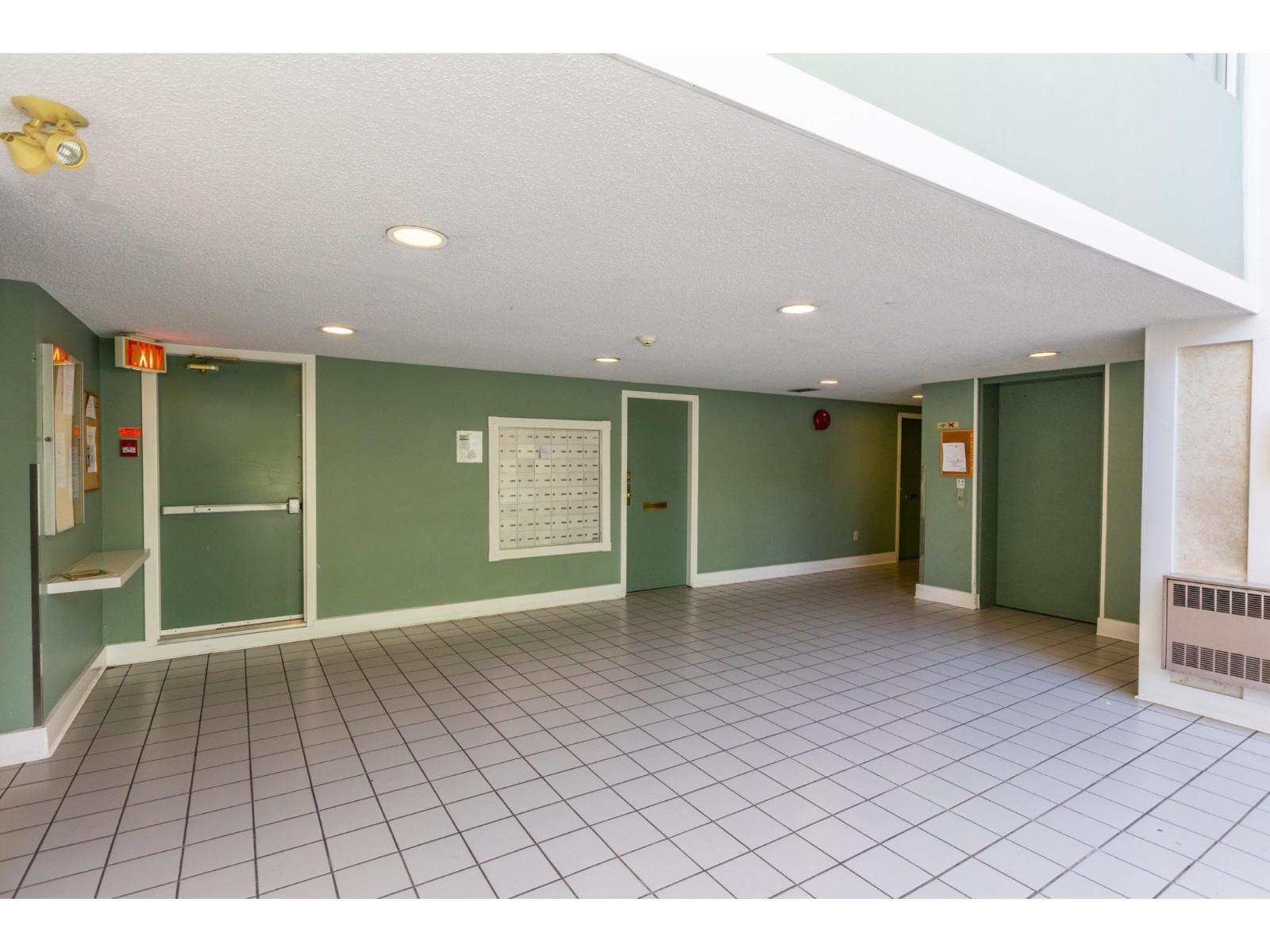 306 9644 134 Street, Surrey, British Columbia  V3T 5M3 - Photo 4 - R3064383