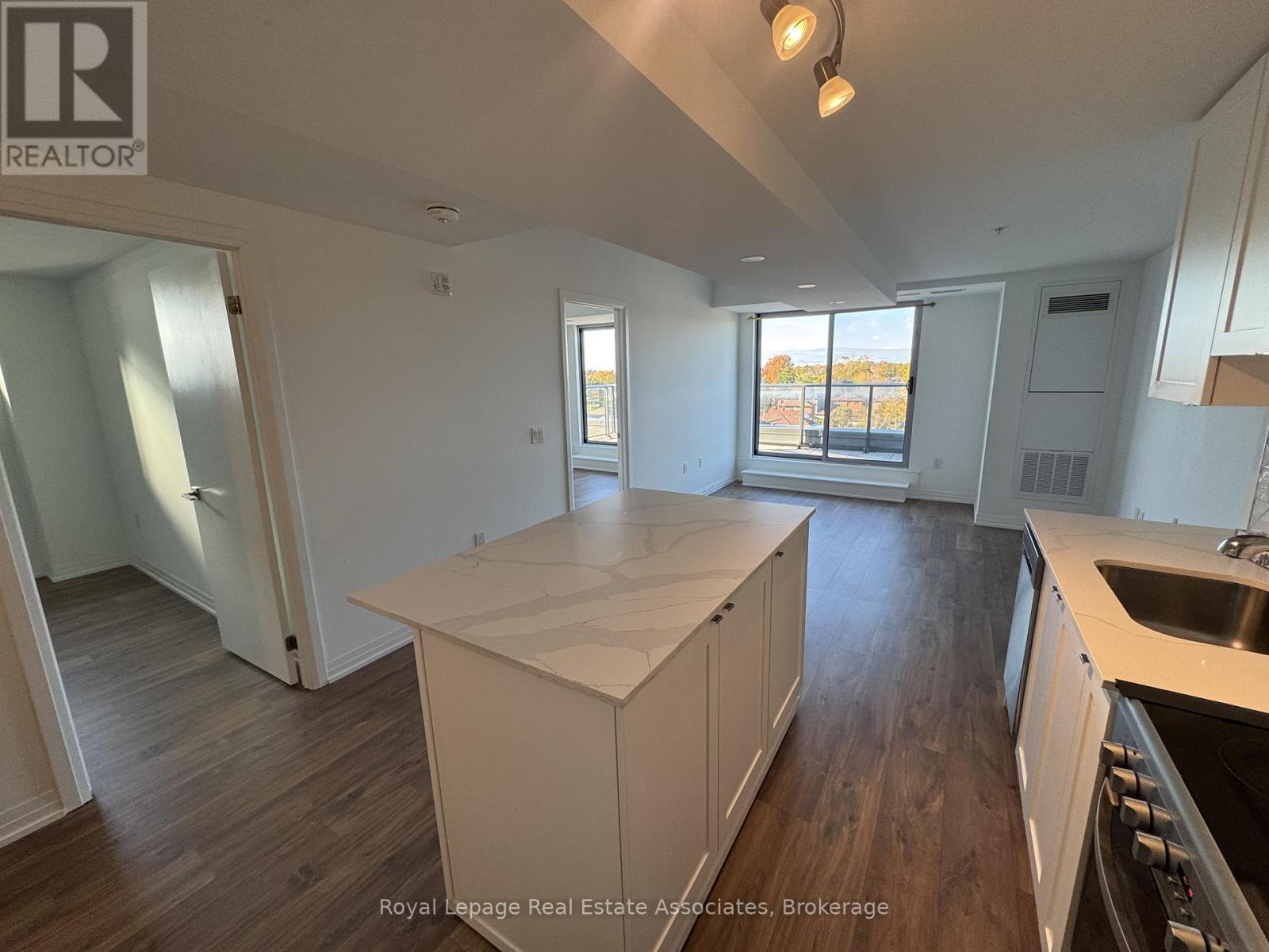 513 - 408 Browns Line, Toronto, Ontario  M8W 0C3 - Photo 17 - W12505586