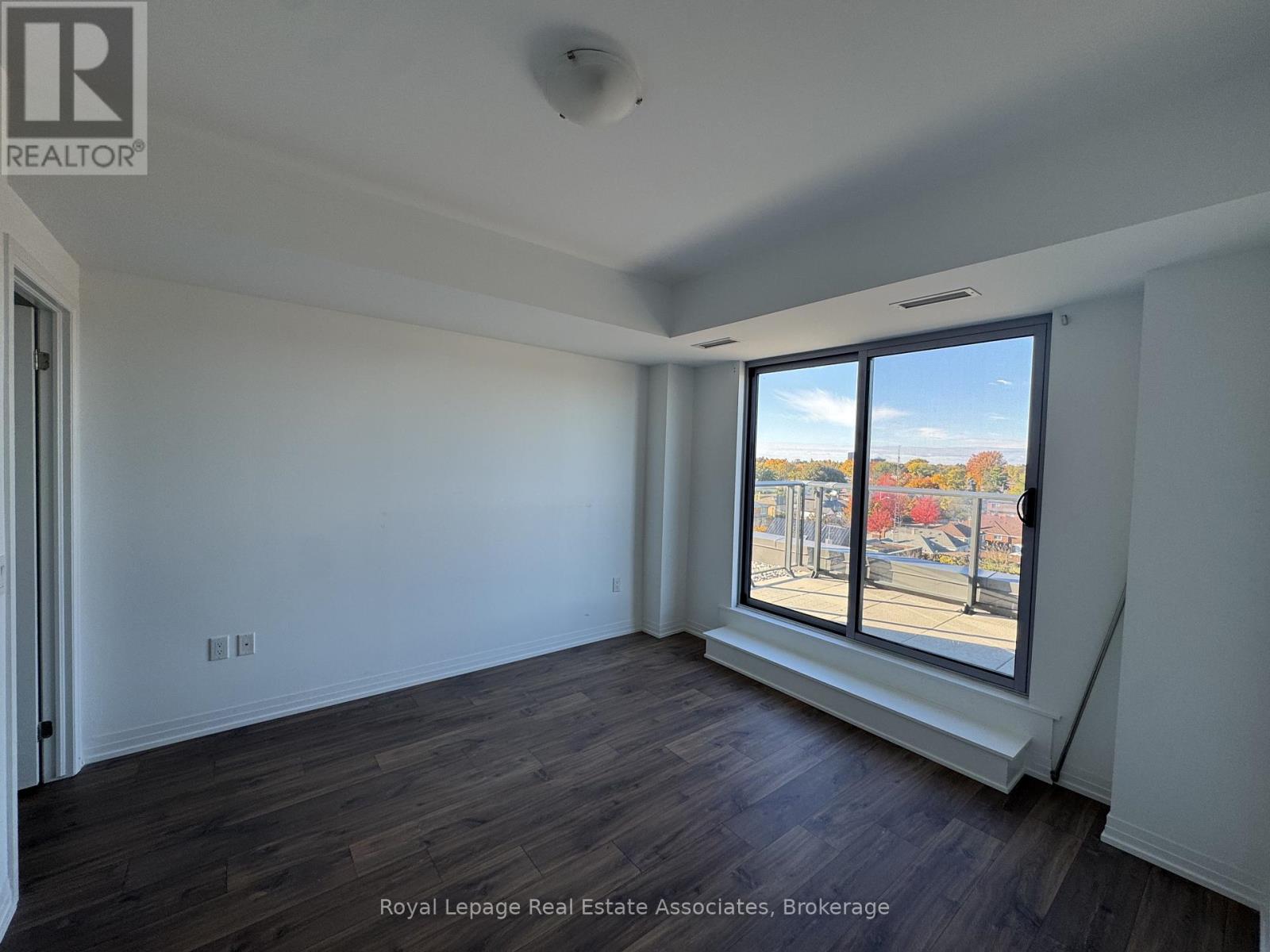 513 - 408 Browns Line, Toronto, Ontario  M8W 0C3 - Photo 8 - W12505586