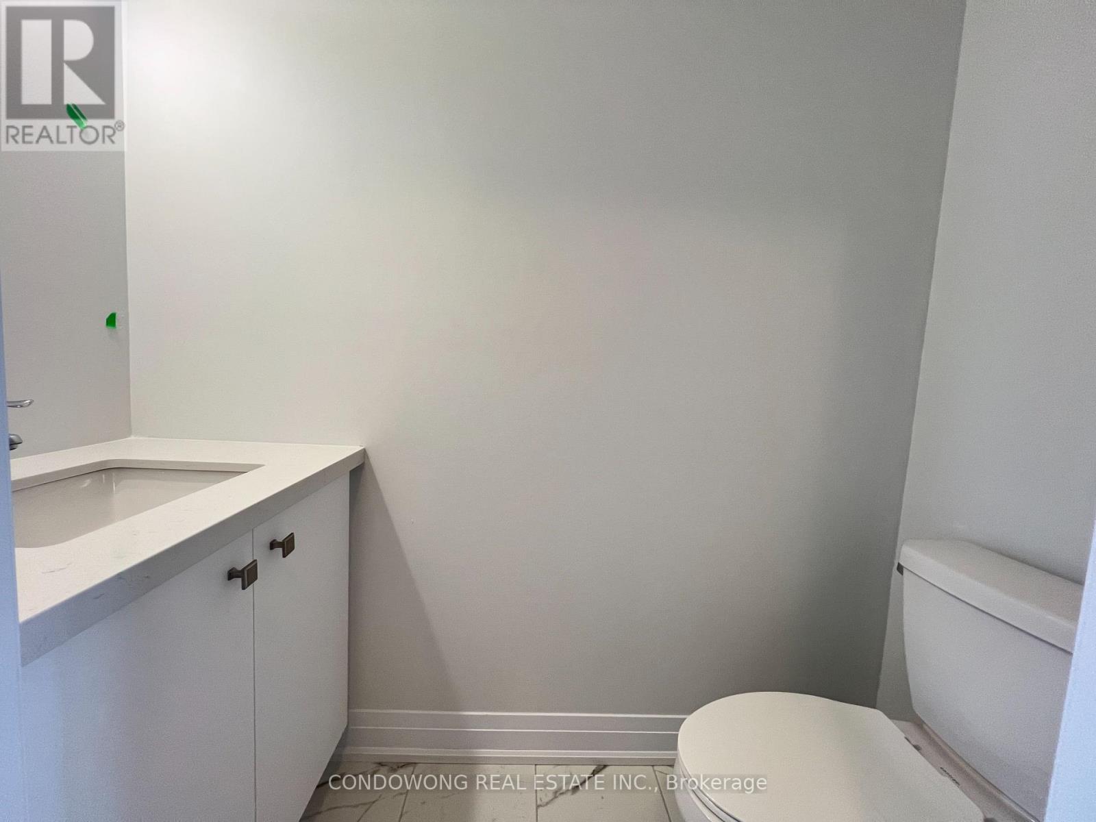 5951 Saigon Street, Mississauga, Ontario  L5V 0E9 - Photo 13 - W12505608