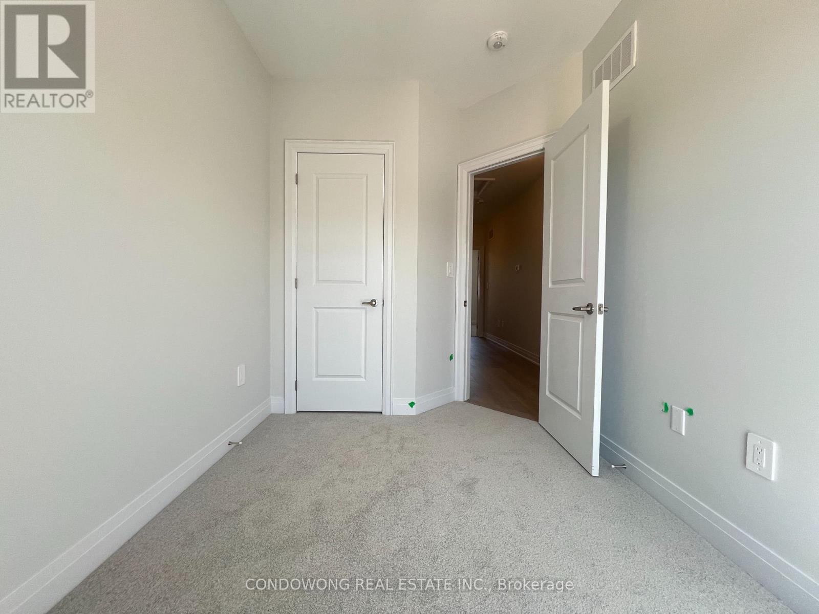 5951 Saigon Street, Mississauga, Ontario  L5V 0E9 - Photo 21 - W12505608