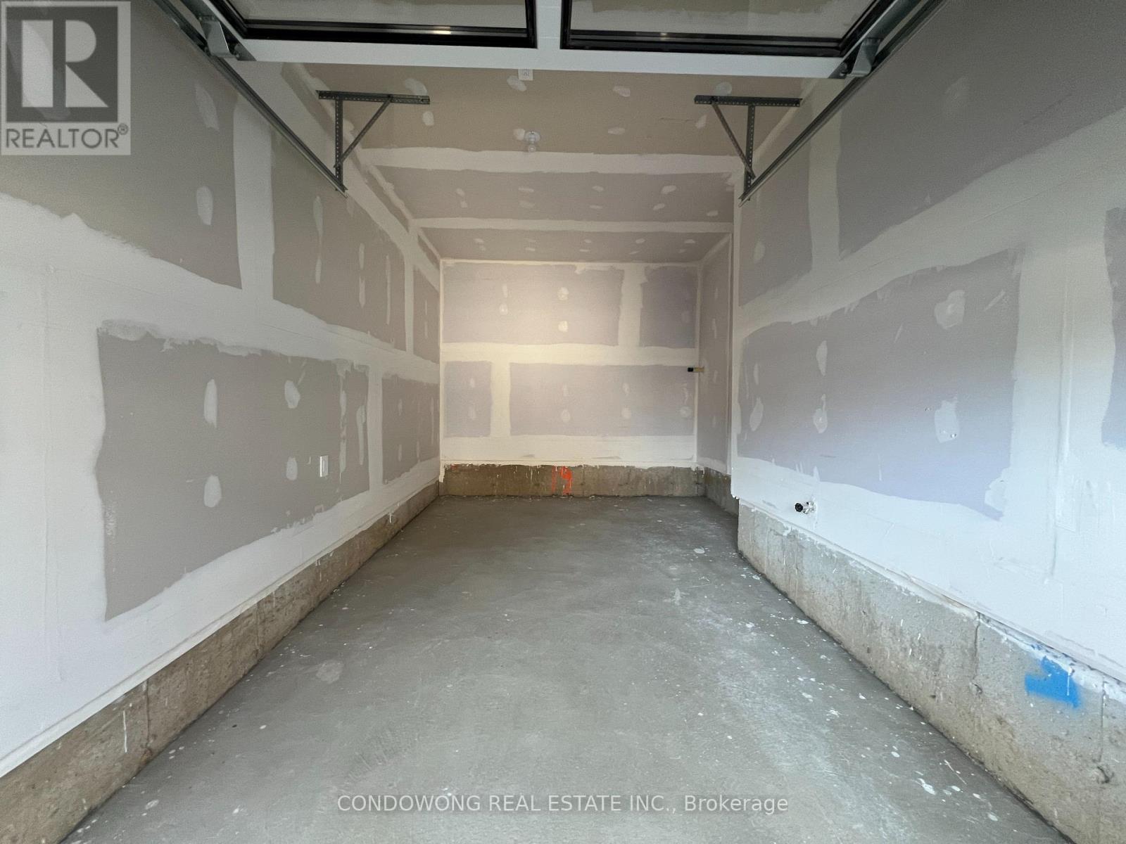 5951 Saigon Street, Mississauga, Ontario  L5V 0E9 - Photo 24 - W12505608