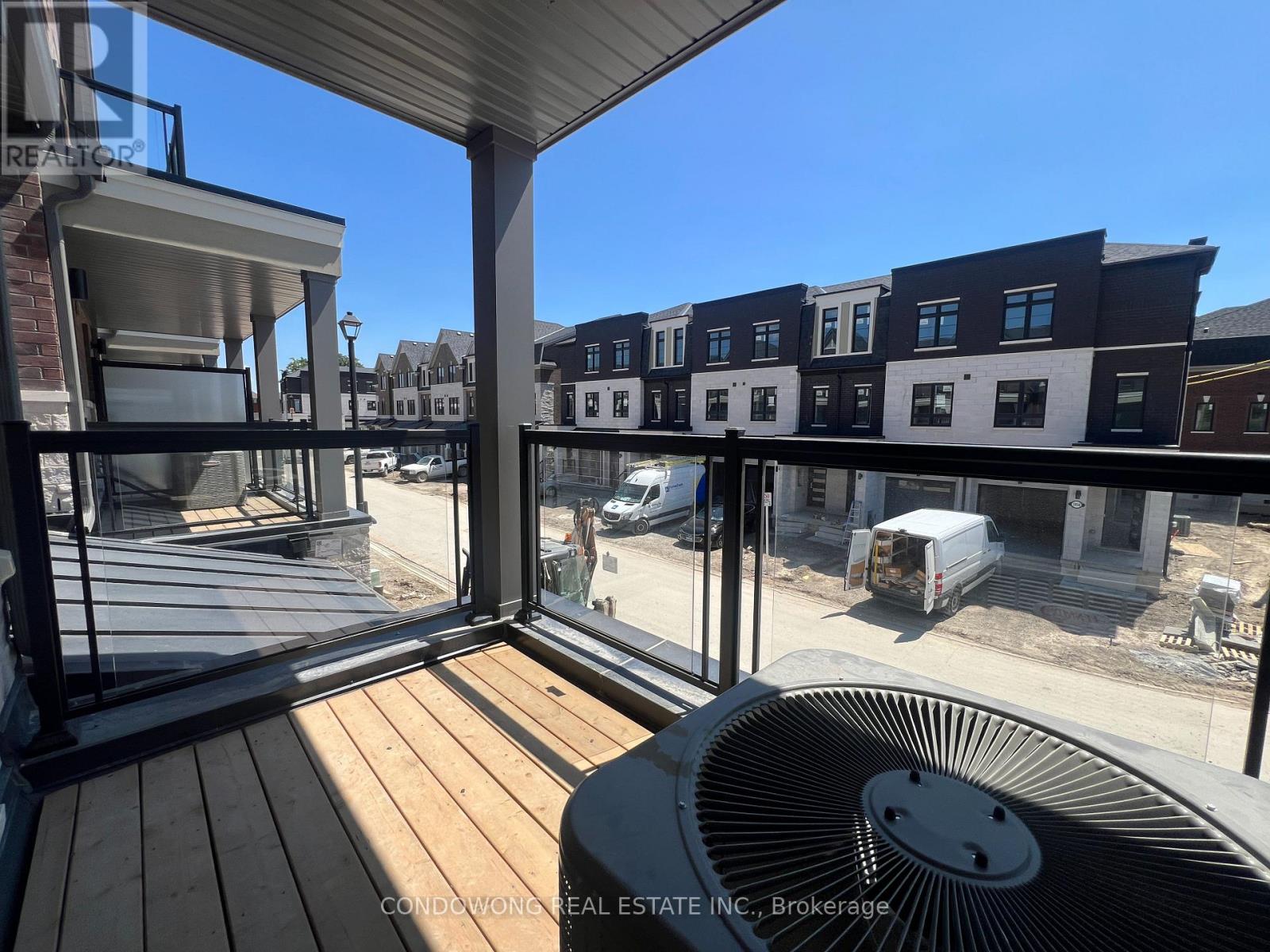 5951 Saigon Street, Mississauga, Ontario  L5V 0E9 - Photo 25 - W12505608