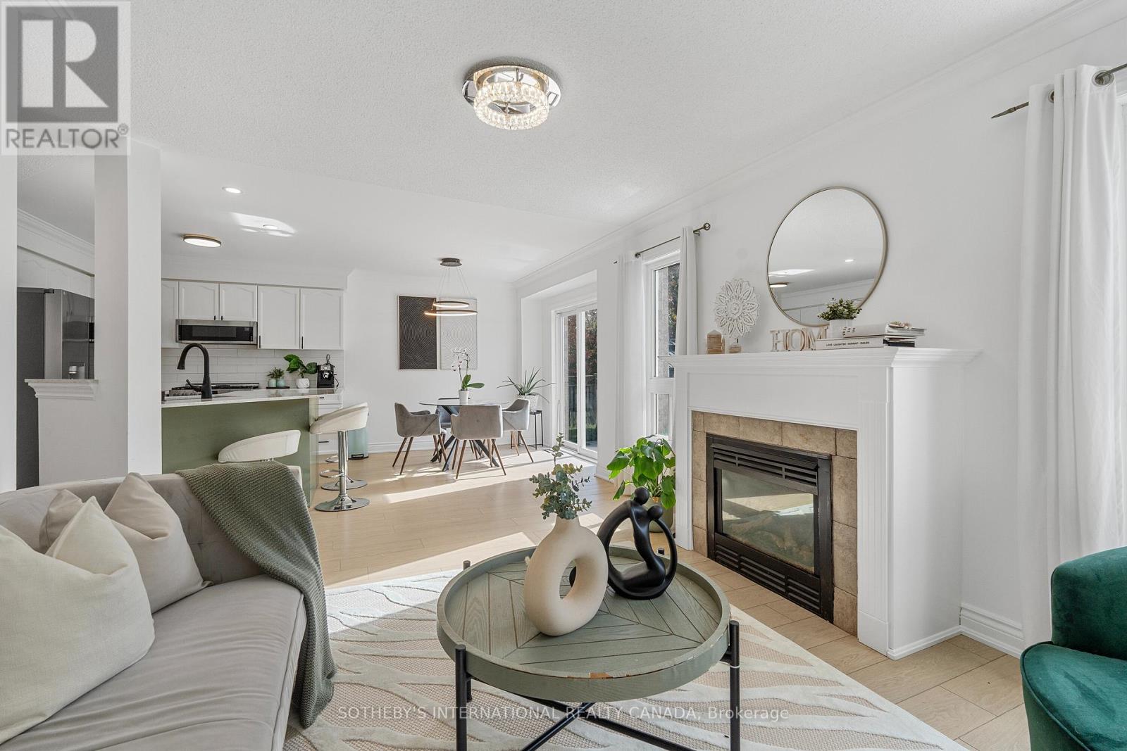 2182 Meadowglen Drive, Oakville, Ontario  L6M 4C9 - Photo 14 - W12505614