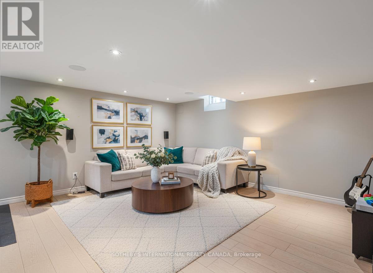 2182 Meadowglen Drive, Oakville, Ontario  L6M 4C9 - Photo 22 - W12505614