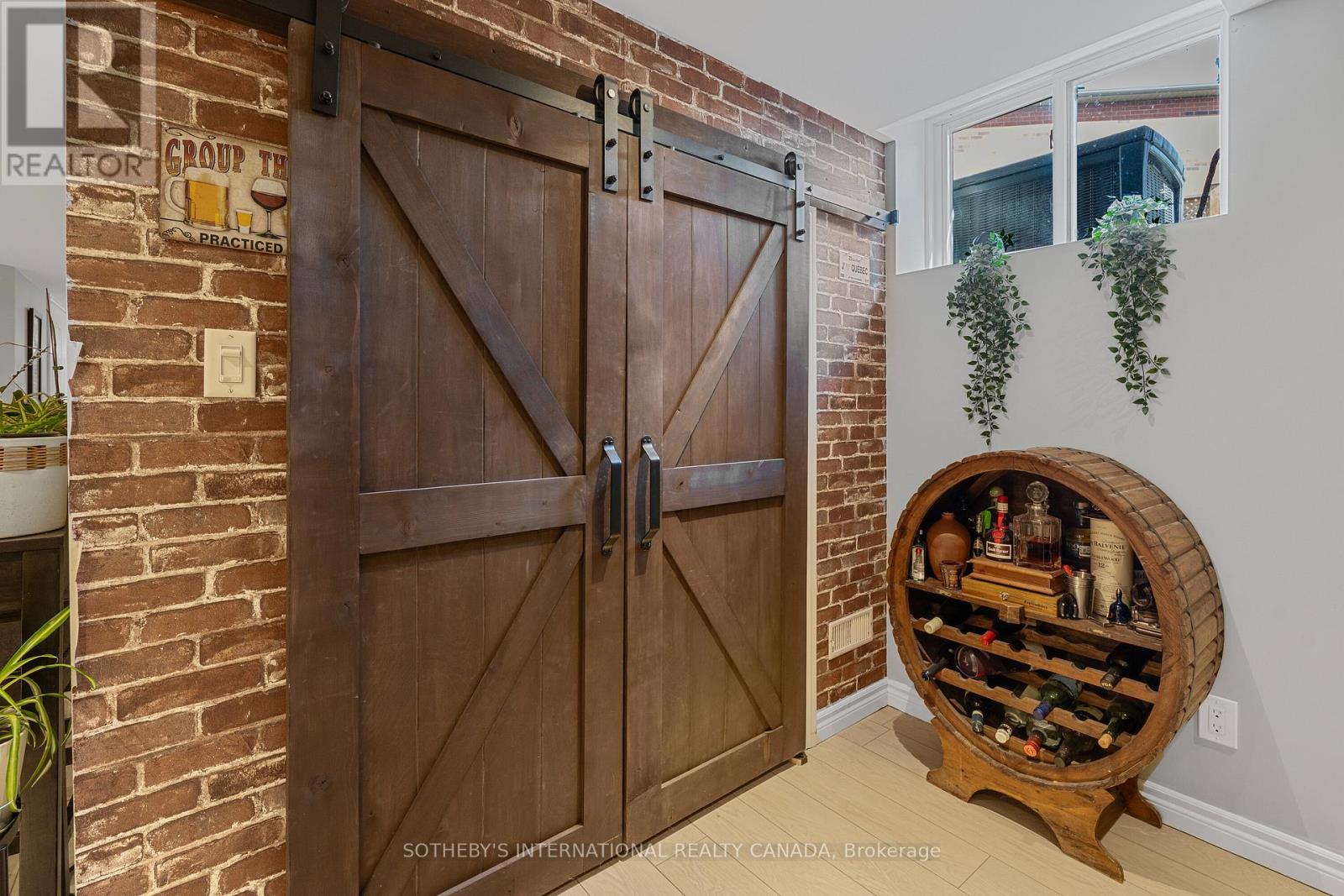 2182 Meadowglen Drive, Oakville, Ontario  L6M 4C9 - Photo 24 - W12505614