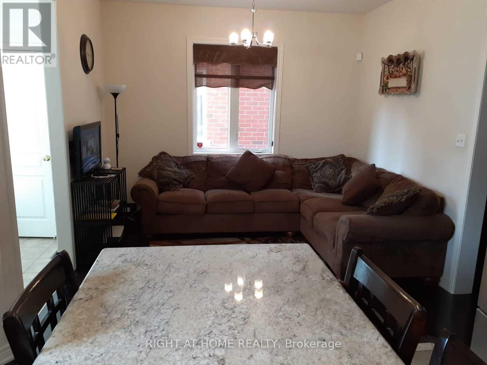 5323 Tenth Line W Street, Mississauga, Ontario  L5M 0V8 - Photo 10 - W12505618