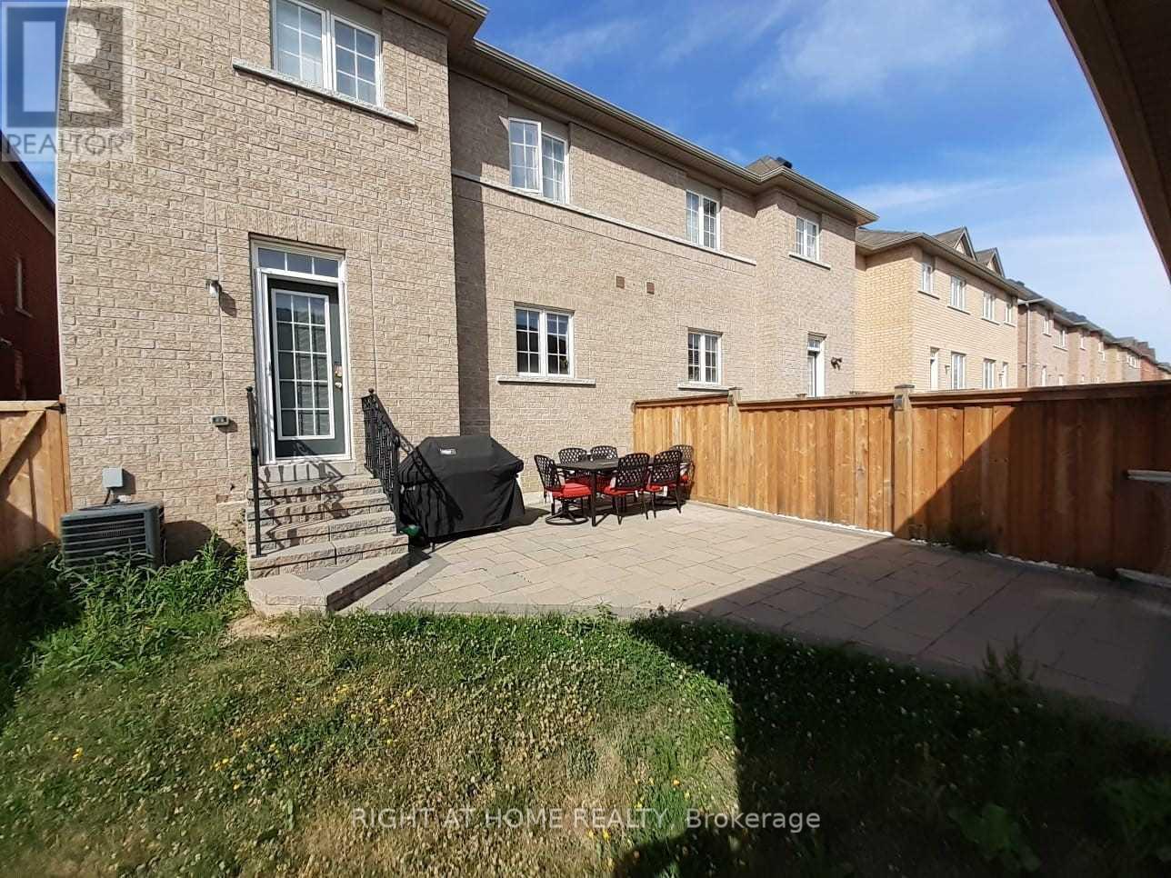 5323 Tenth Line W Street, Mississauga, Ontario  L5M 0V8 - Photo 2 - W12505618