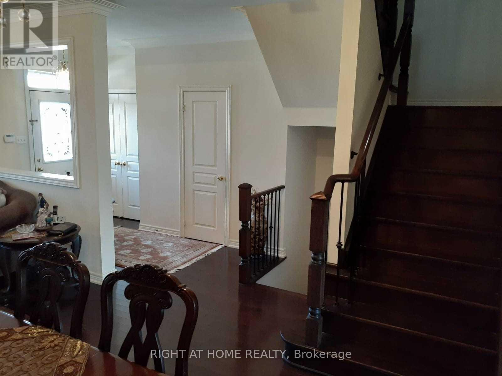 5323 Tenth Line W Street, Mississauga, Ontario  L5M 0V8 - Photo 5 - W12505618