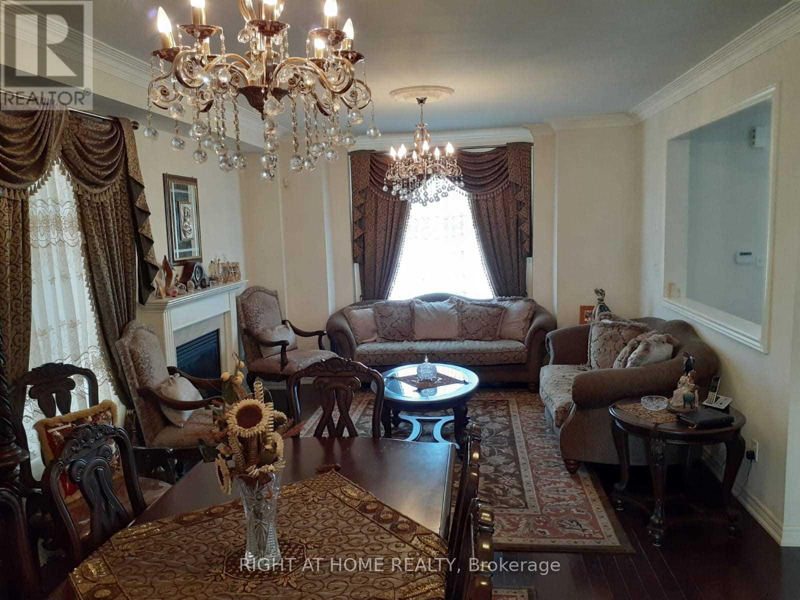 5323 Tenth Line W Street, Mississauga, Ontario  L5M 0V8 - Photo 8 - W12505618