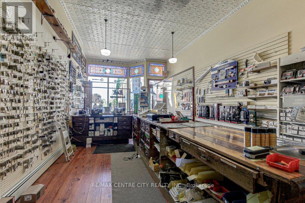 632 Talbot Street, St. Thomas, Ontario N5P 1C8 - Photo 10 - X12505660