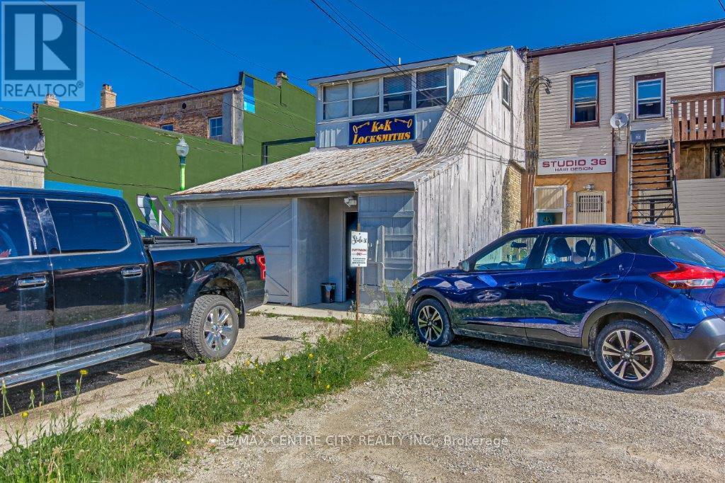 632 Talbot Street, St. Thomas, Ontario N5P 1C8 - Photo 13 - X12505660