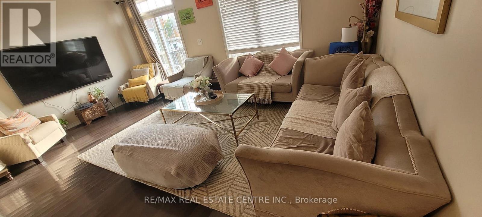 44 - 745 Farmstead Drive, Milton, Ontario  L9T 8B1 - Photo 4 - W12484729