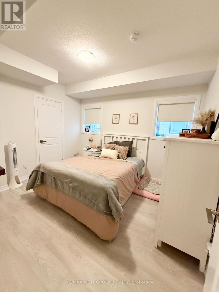 27 - 15 Stauffer Woods Trail, Kitchener, Ontario  N2P 0L1 - Photo 7 - X12505616