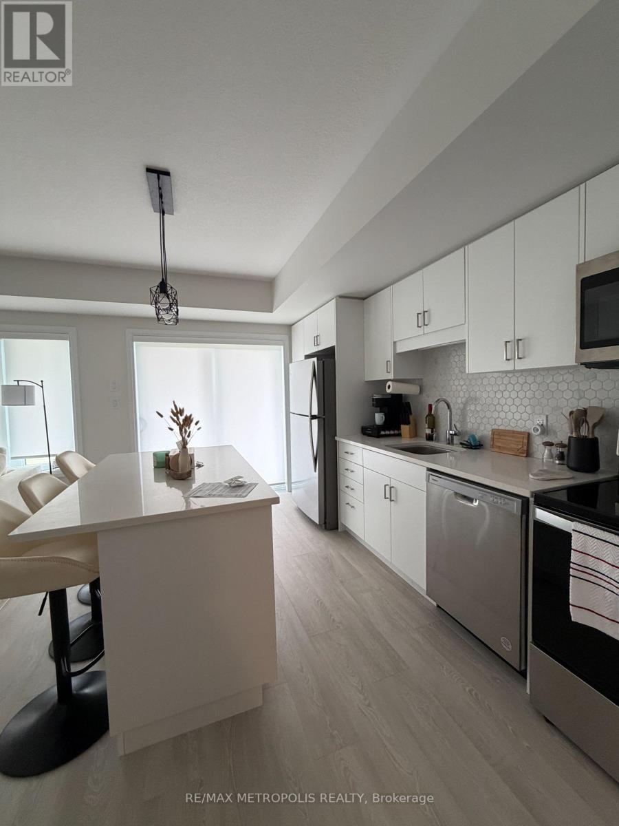 27 - 15 Stauffer Woods Trail, Kitchener, Ontario  N2P 0L1 - Photo 9 - X12505616