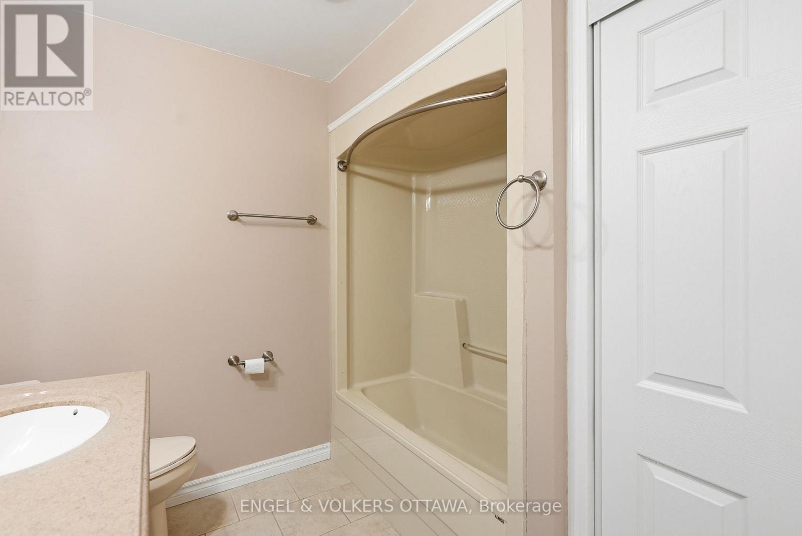 101 Carterfarm Crescent, Ottawa, Ontario  K0A 1L0 - Photo 28 - X12505628