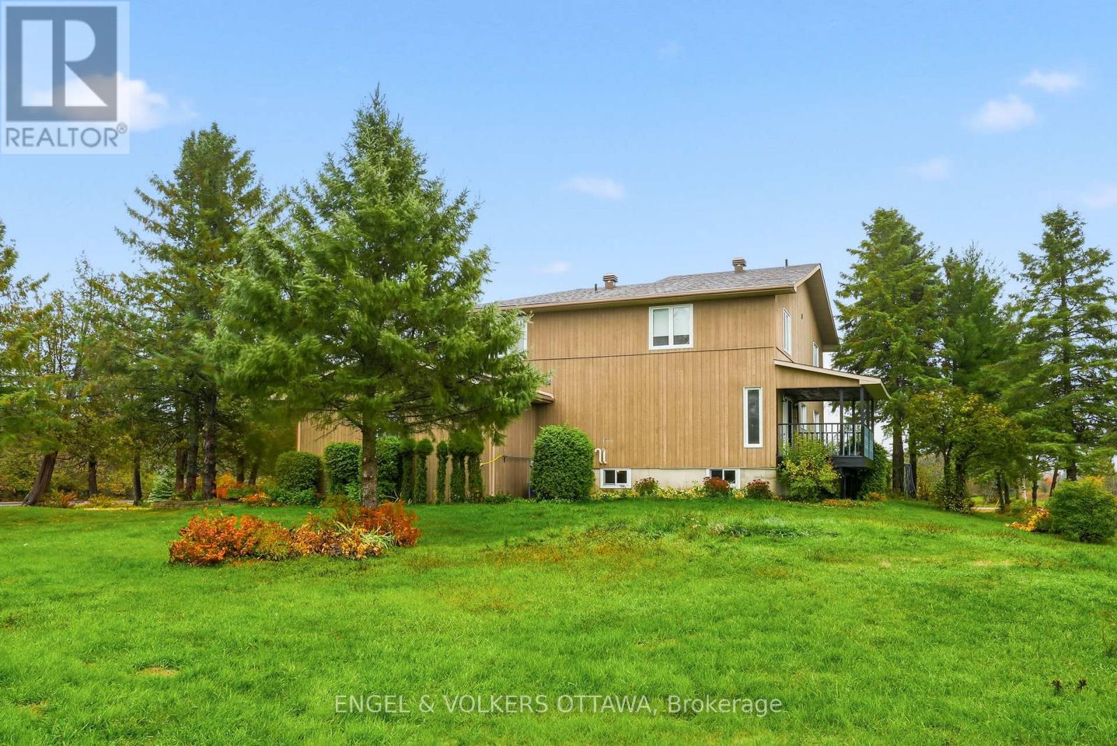 101 Carterfarm Crescent, Ottawa, Ontario  K0A 1L0 - Photo 41 - X12505628