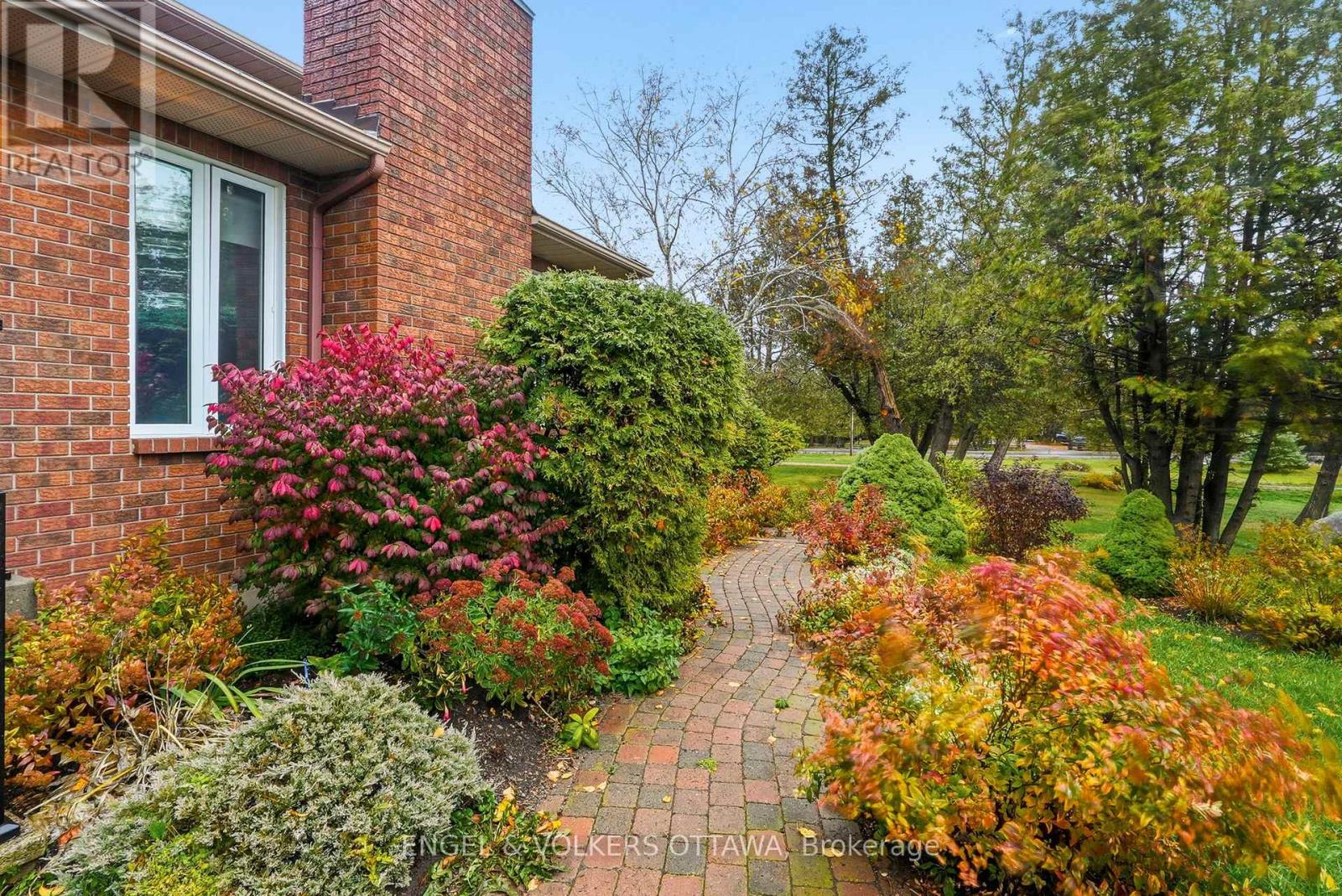 101 Carterfarm Crescent, Ottawa, Ontario  K0A 1L0 - Photo 5 - X12505628