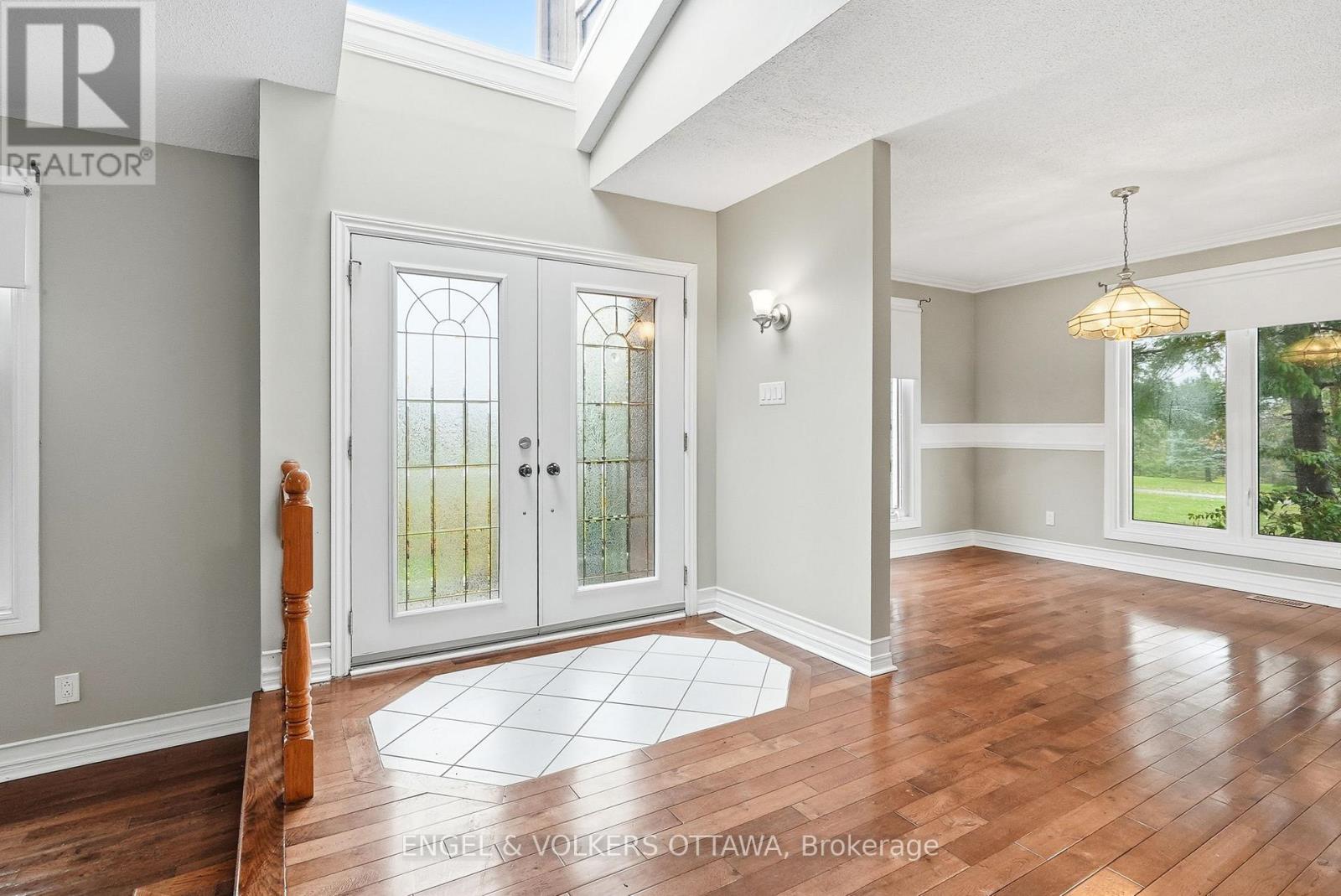 101 Carterfarm Crescent, Ottawa, Ontario  K0A 1L0 - Photo 7 - X12505628