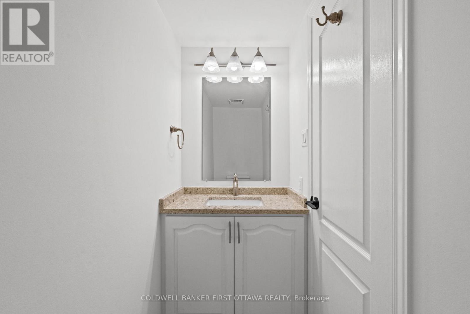 1645 Des Ravins Place, Ottawa, Ontario  K1C 6H3 - Photo 17 - X12505710