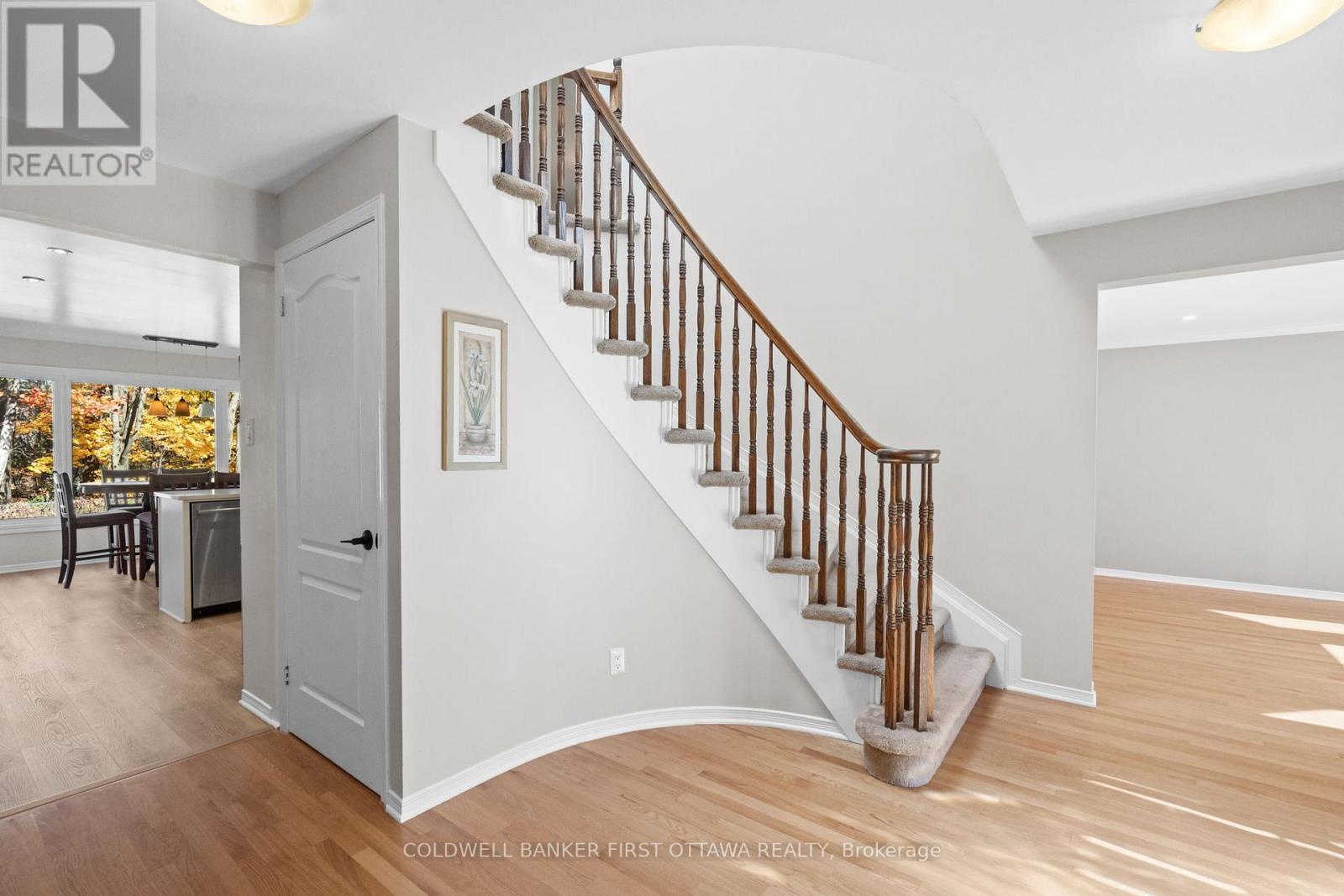 1645 Des Ravins Place, Ottawa, Ontario  K1C 6H3 - Photo 5 - X12505710