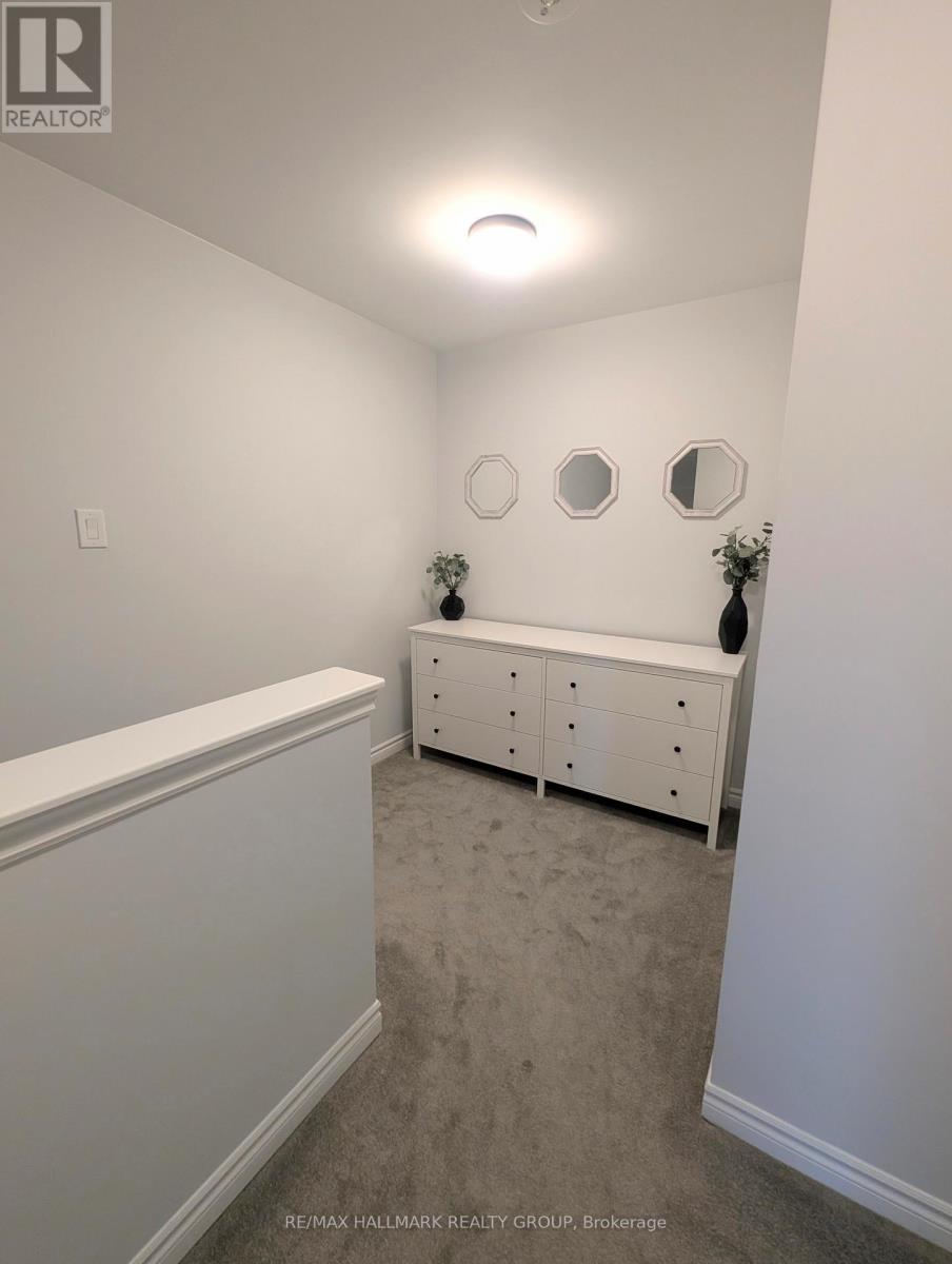 245 Atima Circle, Ottawa, Ontario  K2J 6T5 - Photo 4 - X12498720