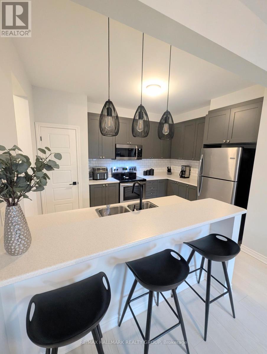 245 Atima Circle, Ottawa, Ontario  K2J 6T5 - Photo 5 - X12498720