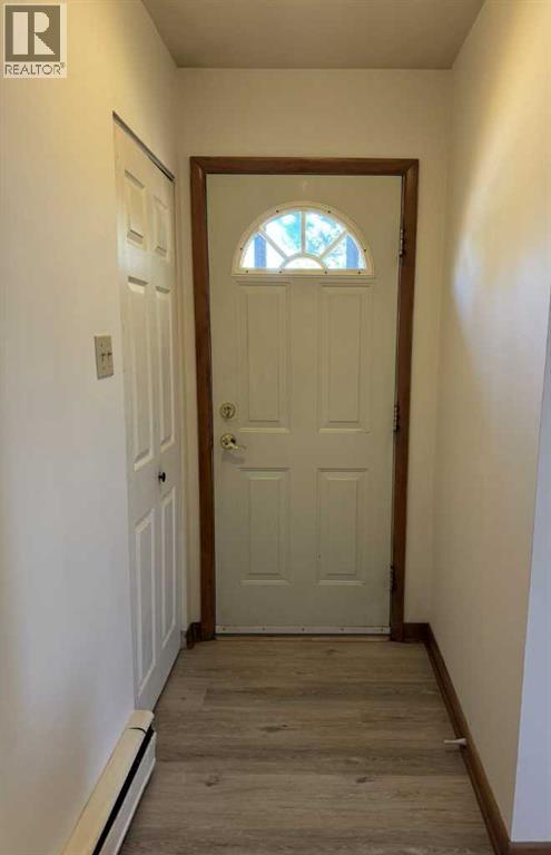 23 Klamath Place Sw, Calgary, Alberta  T2V 2J2 - Photo 2 - A2262308