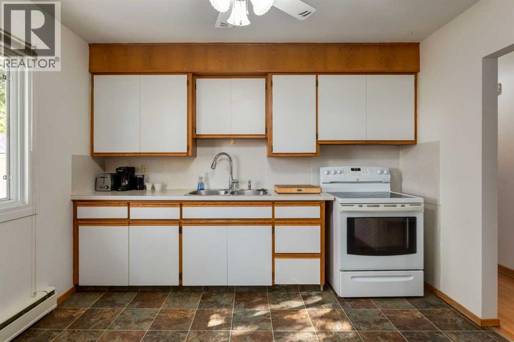 23 Klamath Place Sw, Calgary, Alberta  T2V 2J2 - Photo 8 - A2262308