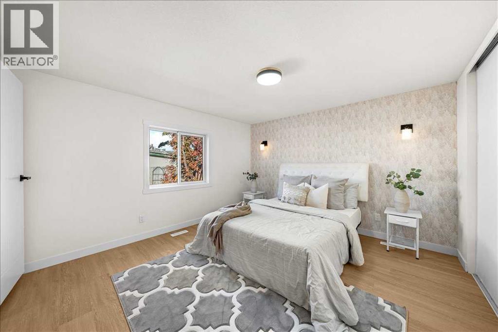 210 Erin Woods Circle Se, Calgary, Alberta  T2B 3E1 - Photo 35 - A2265036