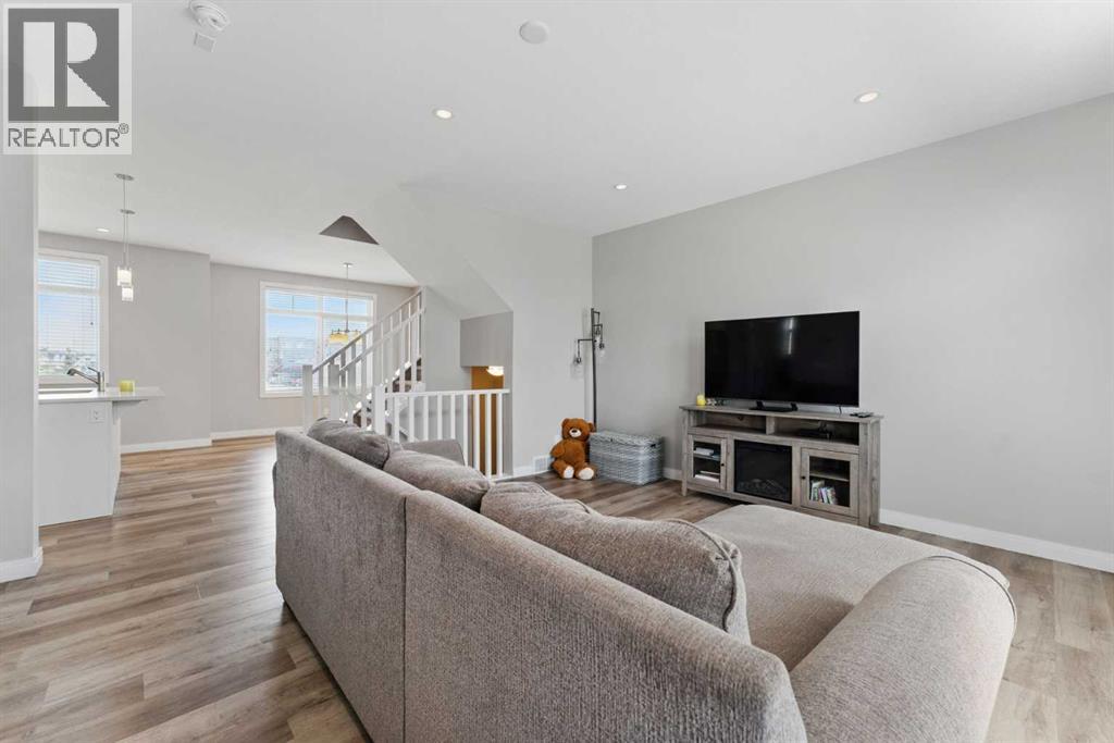 815 85 Street Sw, Calgary, Alberta  T3H 1W7 - Photo 12 - A2268379