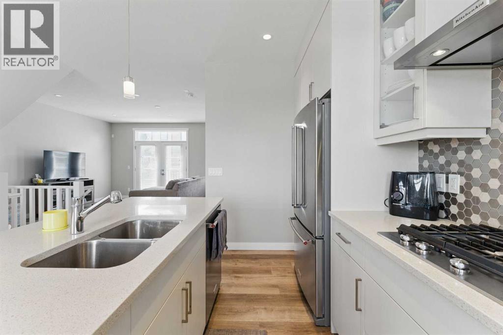 815 85 Street Sw, Calgary, Alberta  T3H 1W7 - Photo 16 - A2268379