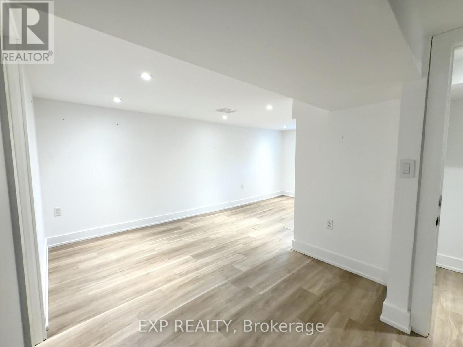 Lower - 630 Christie Street, Toronto, Ontario  M6G 3E5 - Photo 11 - C12505624