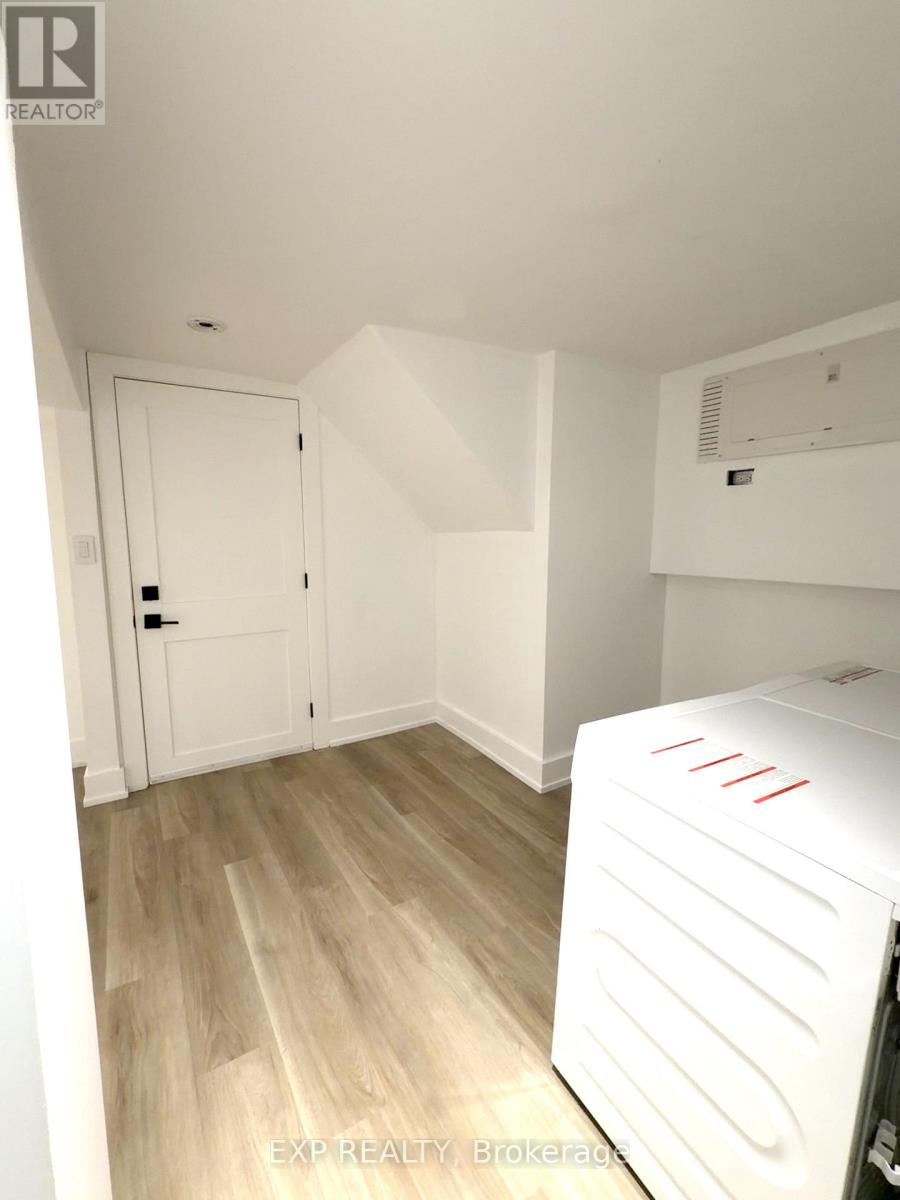 Lower - 630 Christie Street, Toronto, Ontario  M6G 3E5 - Photo 12 - C12505624