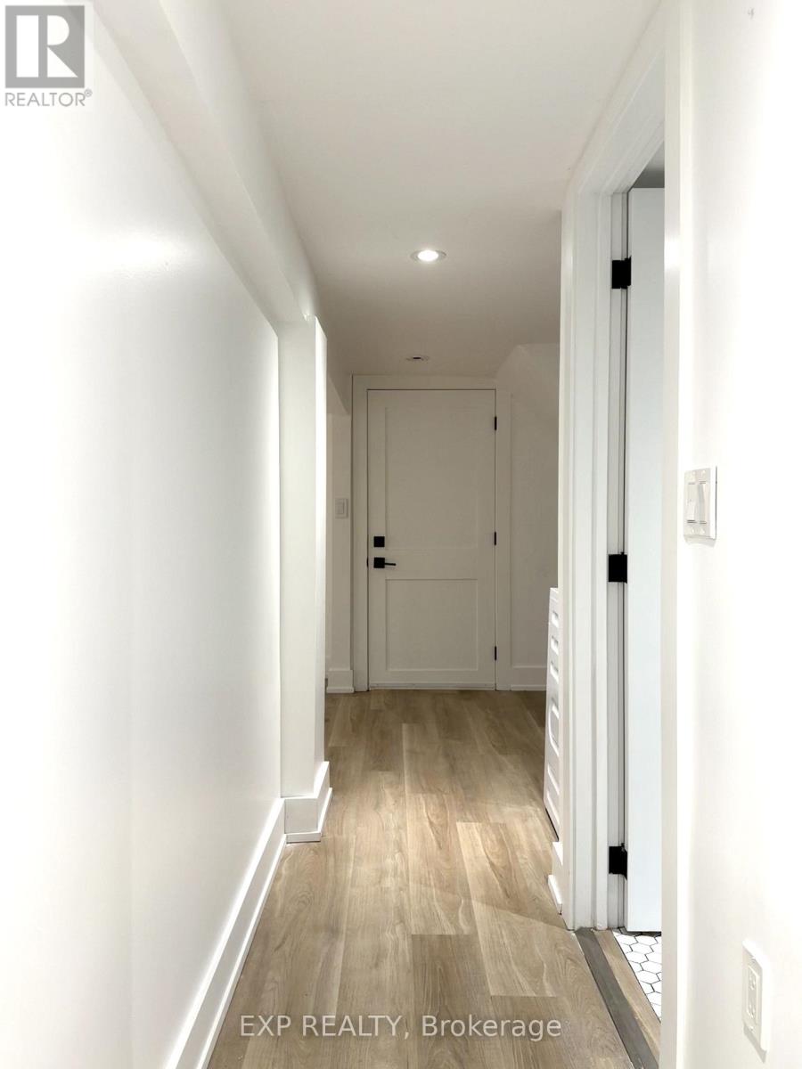 Lower - 630 Christie Street, Toronto, Ontario  M6G 3E5 - Photo 13 - C12505624