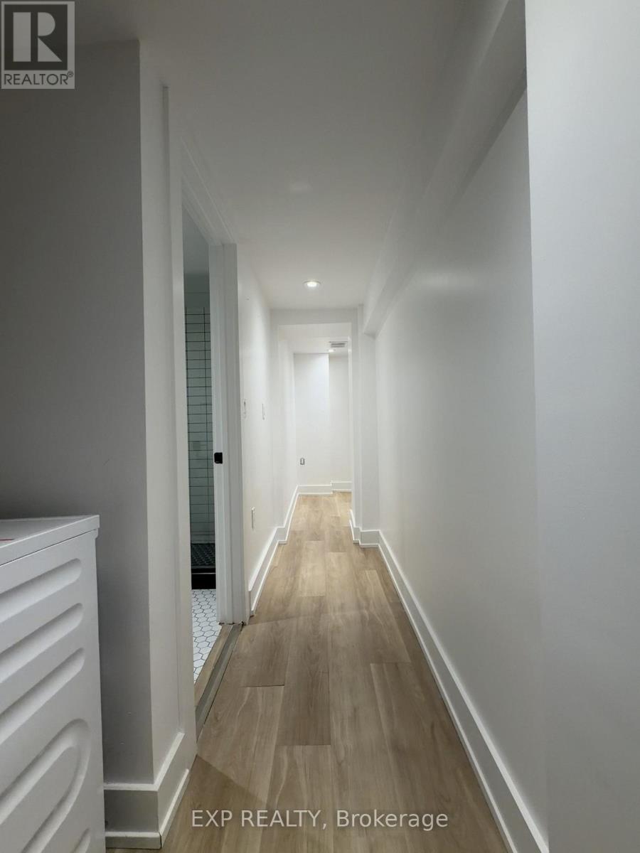 Lower - 630 Christie Street, Toronto, Ontario  M6G 3E5 - Photo 15 - C12505624