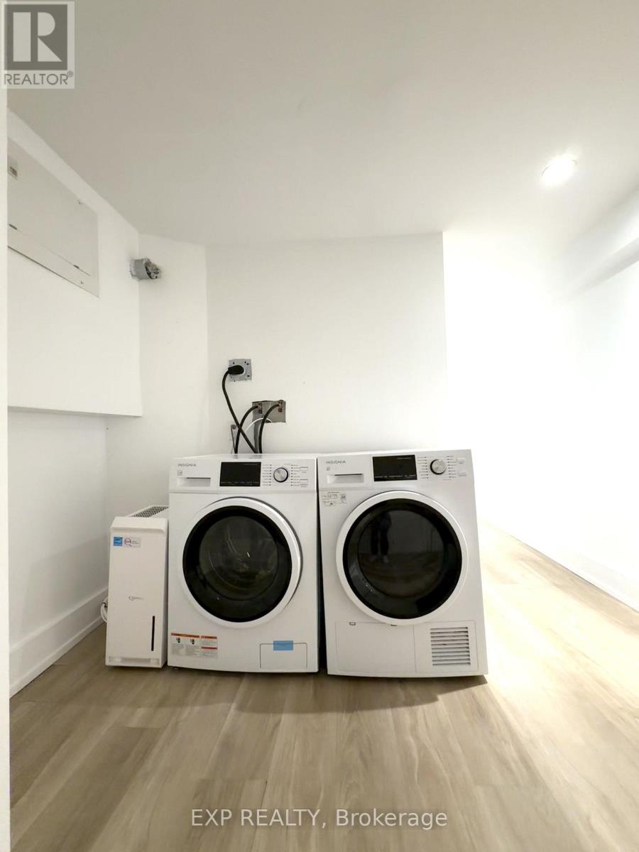 Lower - 630 Christie Street, Toronto, Ontario  M6G 3E5 - Photo 18 - C12505624