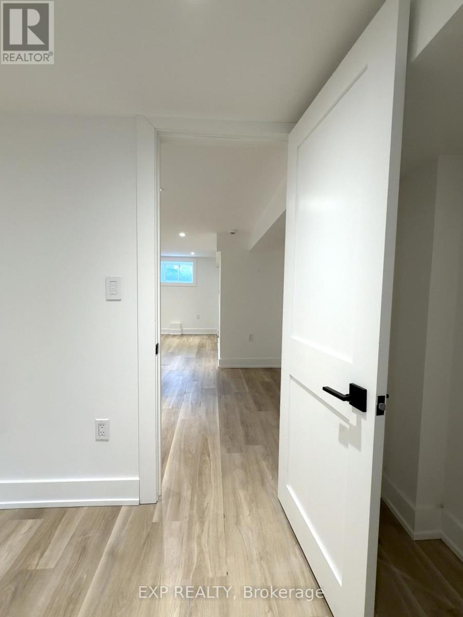 Lower - 630 Christie Street, Toronto, Ontario  M6G 3E5 - Photo 22 - C12505624