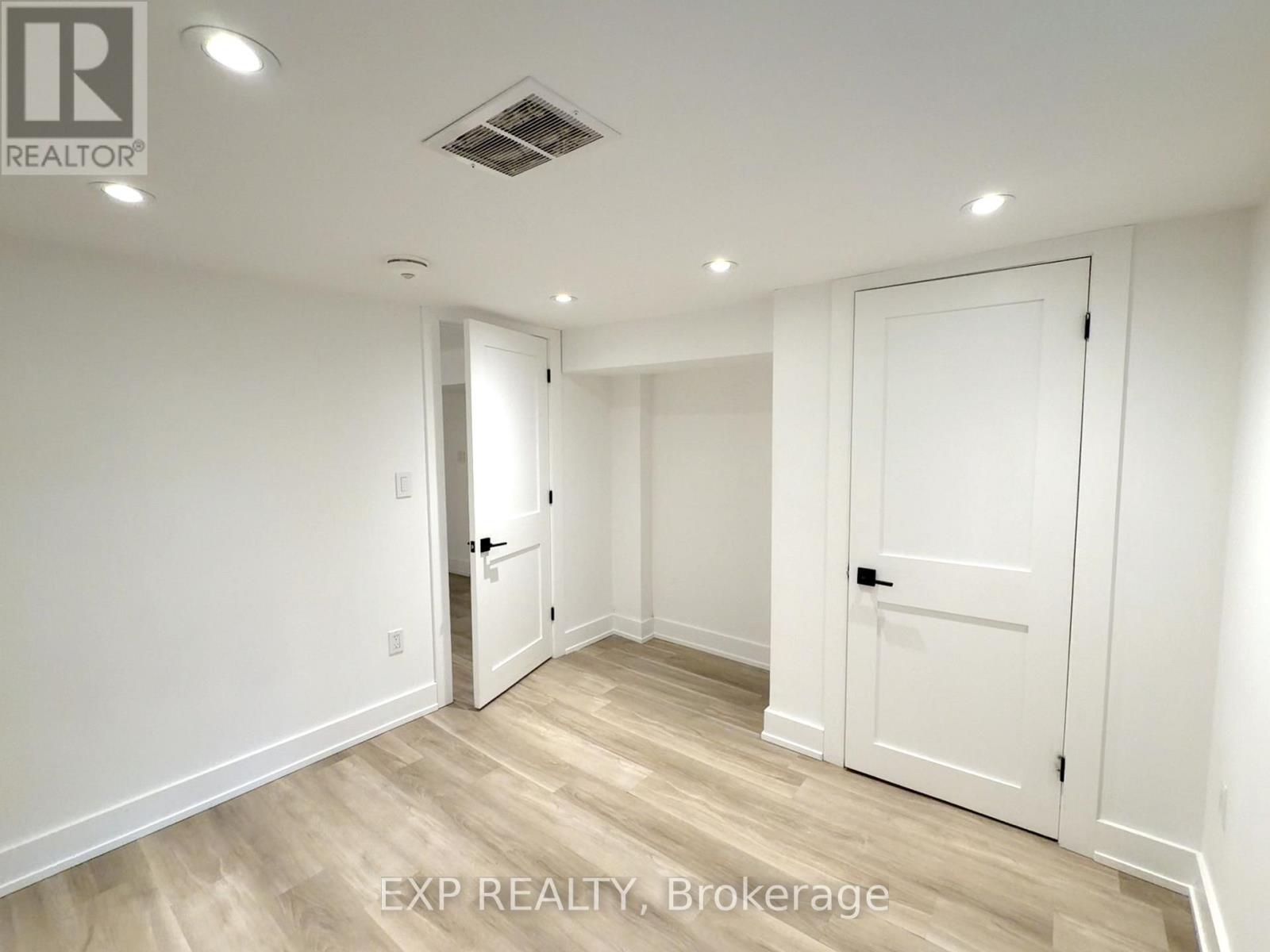 Lower - 630 Christie Street, Toronto, Ontario  M6G 3E5 - Photo 24 - C12505624