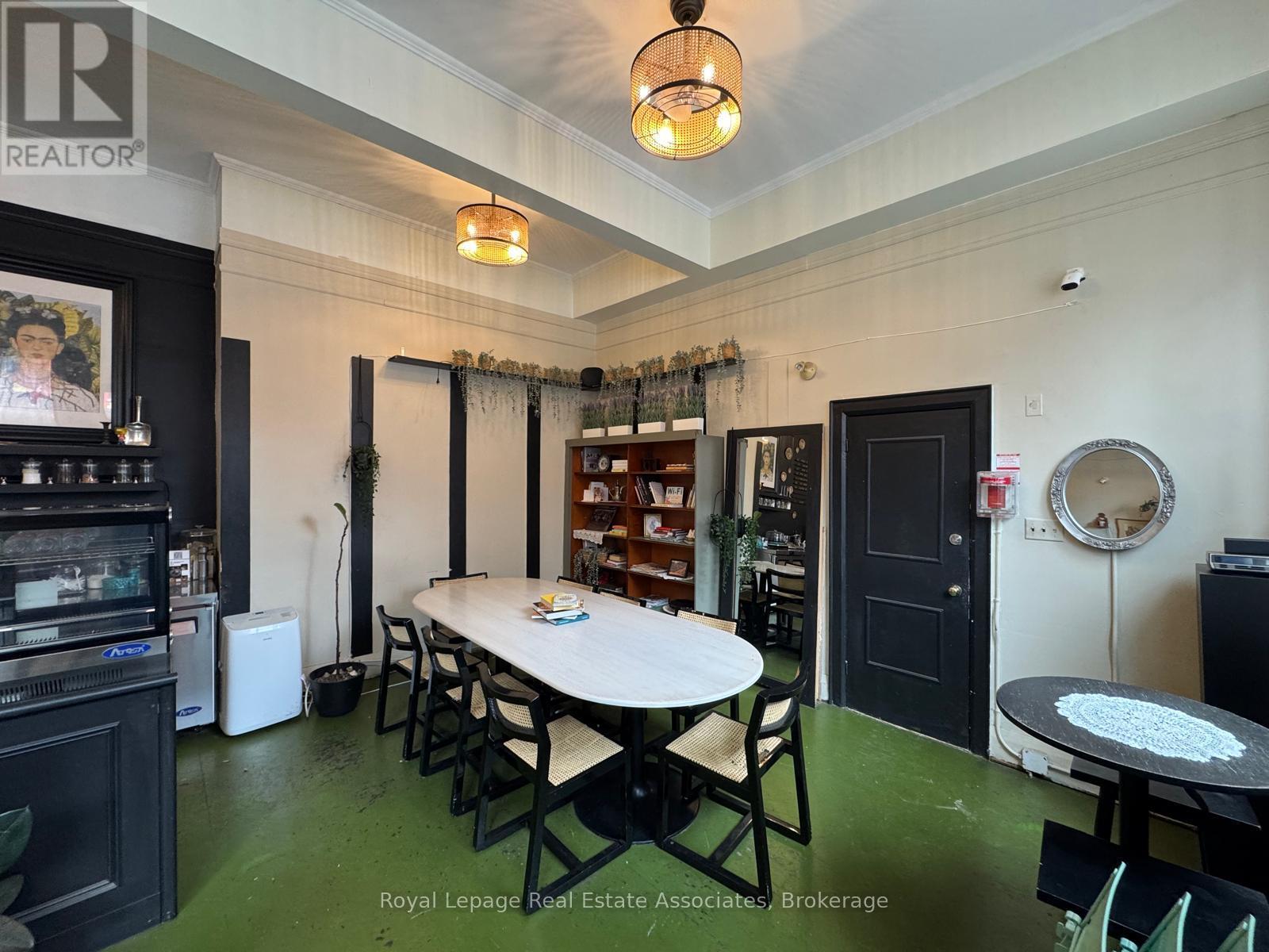 Ground Floor - 6 Denison Avenue, Toronto, Ontario  M5V 2B3 - Photo 8 - C12505654