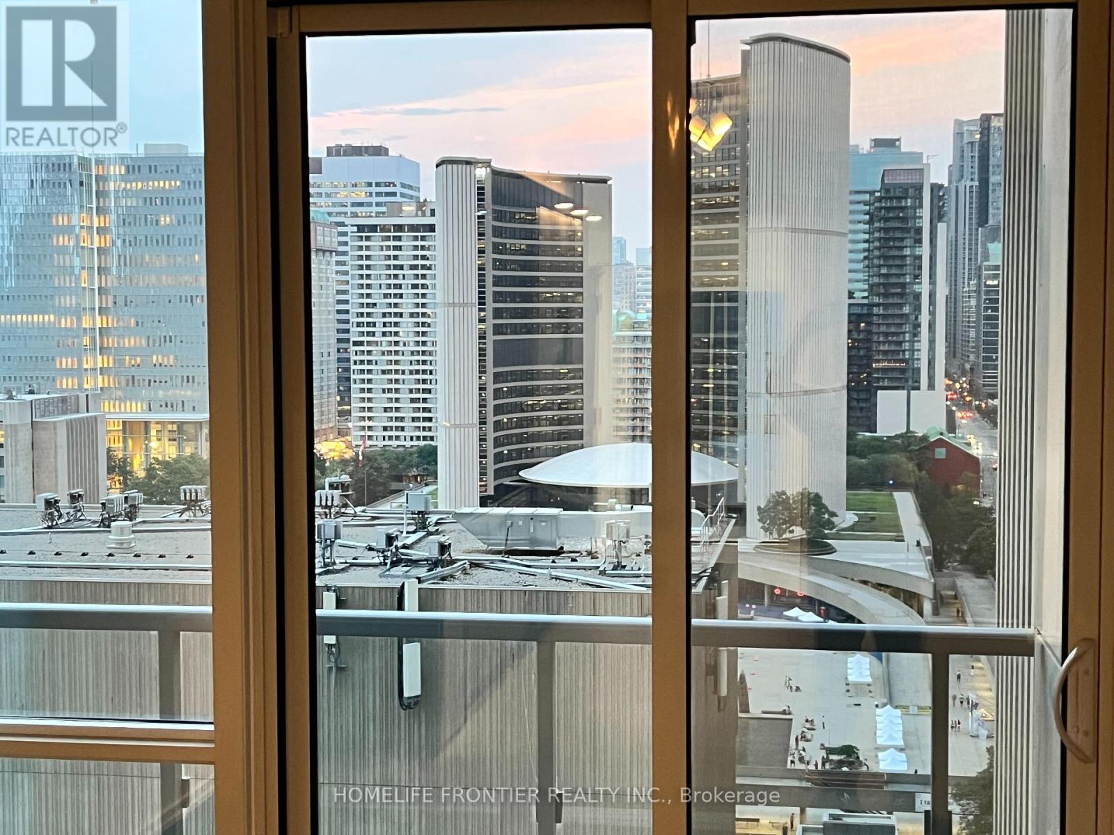 1817 - 70 Temperance Street, Toronto, Ontario  M5H 0B1 - Photo 10 - C12505662