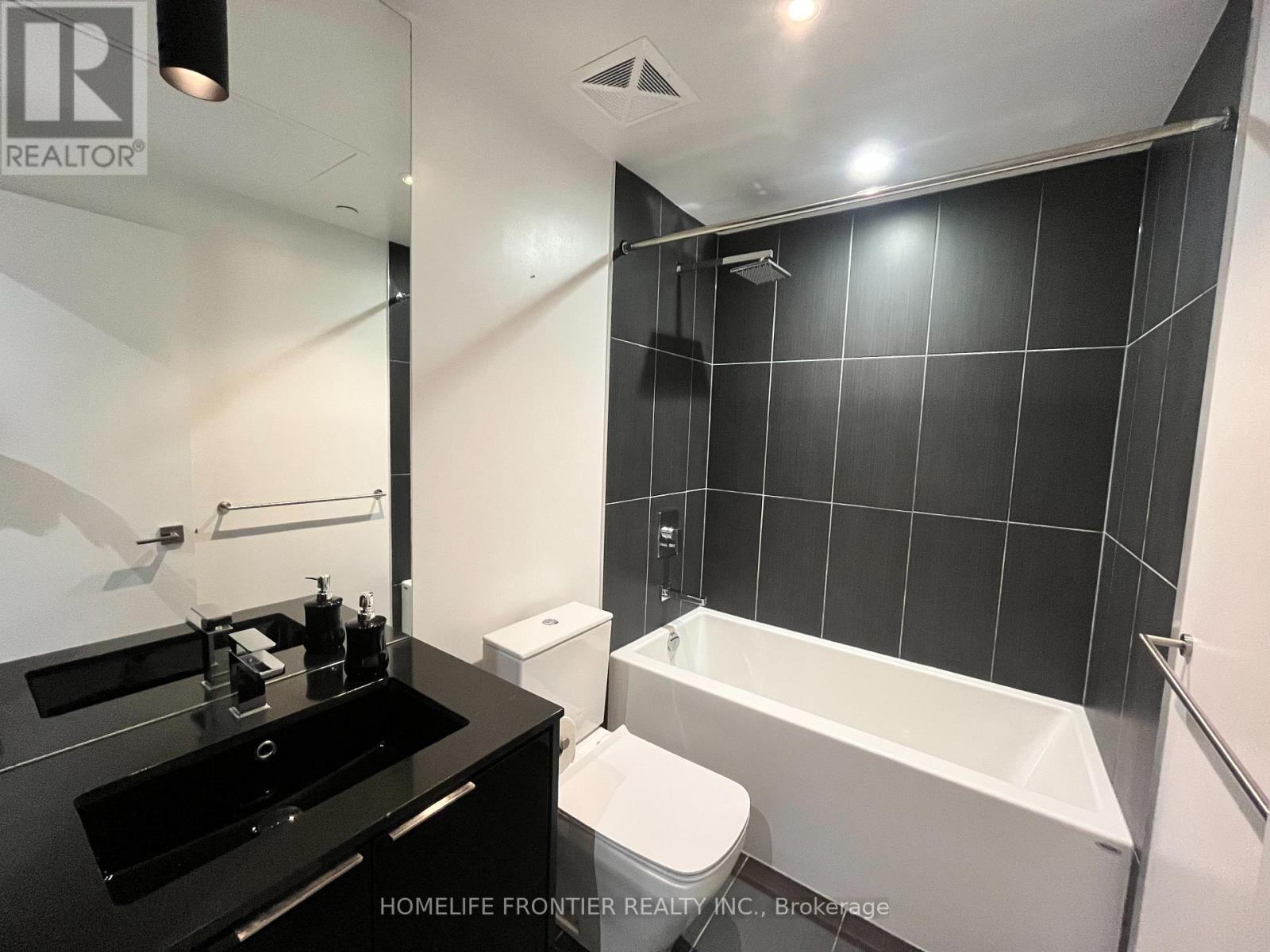 1817 - 70 Temperance Street, Toronto, Ontario  M5H 0B1 - Photo 18 - C12505662