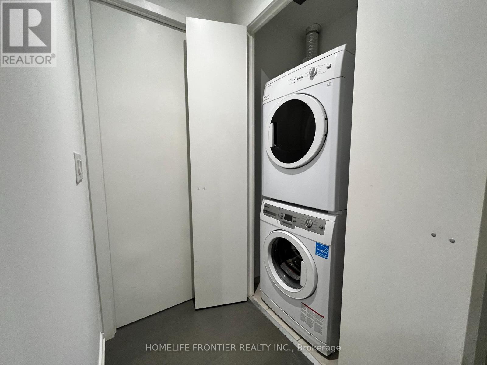 1817 - 70 Temperance Street, Toronto, Ontario  M5H 0B1 - Photo 28 - C12505662