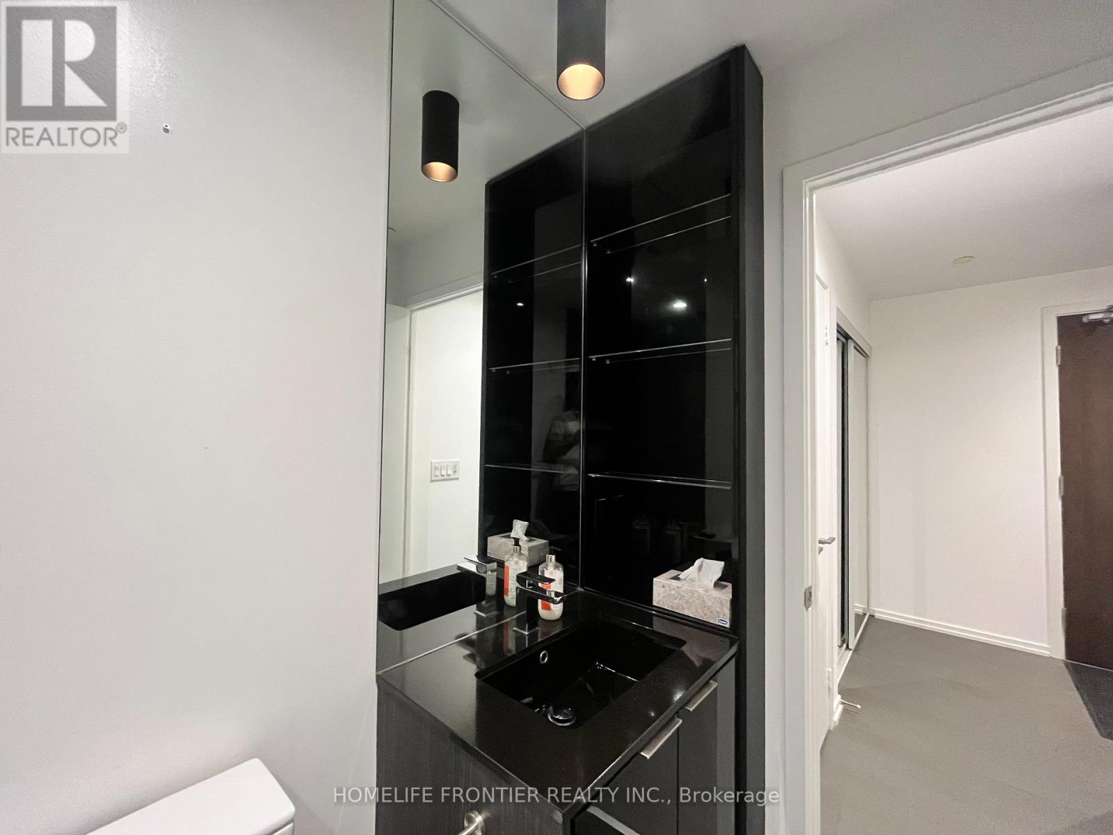 1817 - 70 Temperance Street, Toronto, Ontario  M5H 0B1 - Photo 31 - C12505662