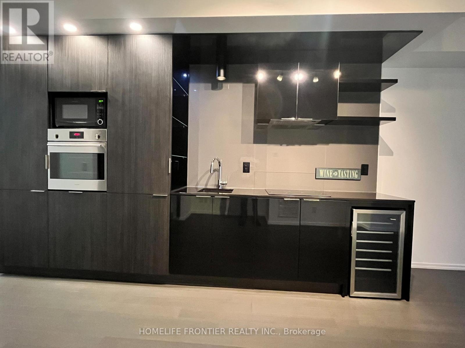 1817 - 70 Temperance Street, Toronto, Ontario  M5H 0B1 - Photo 5 - C12505662