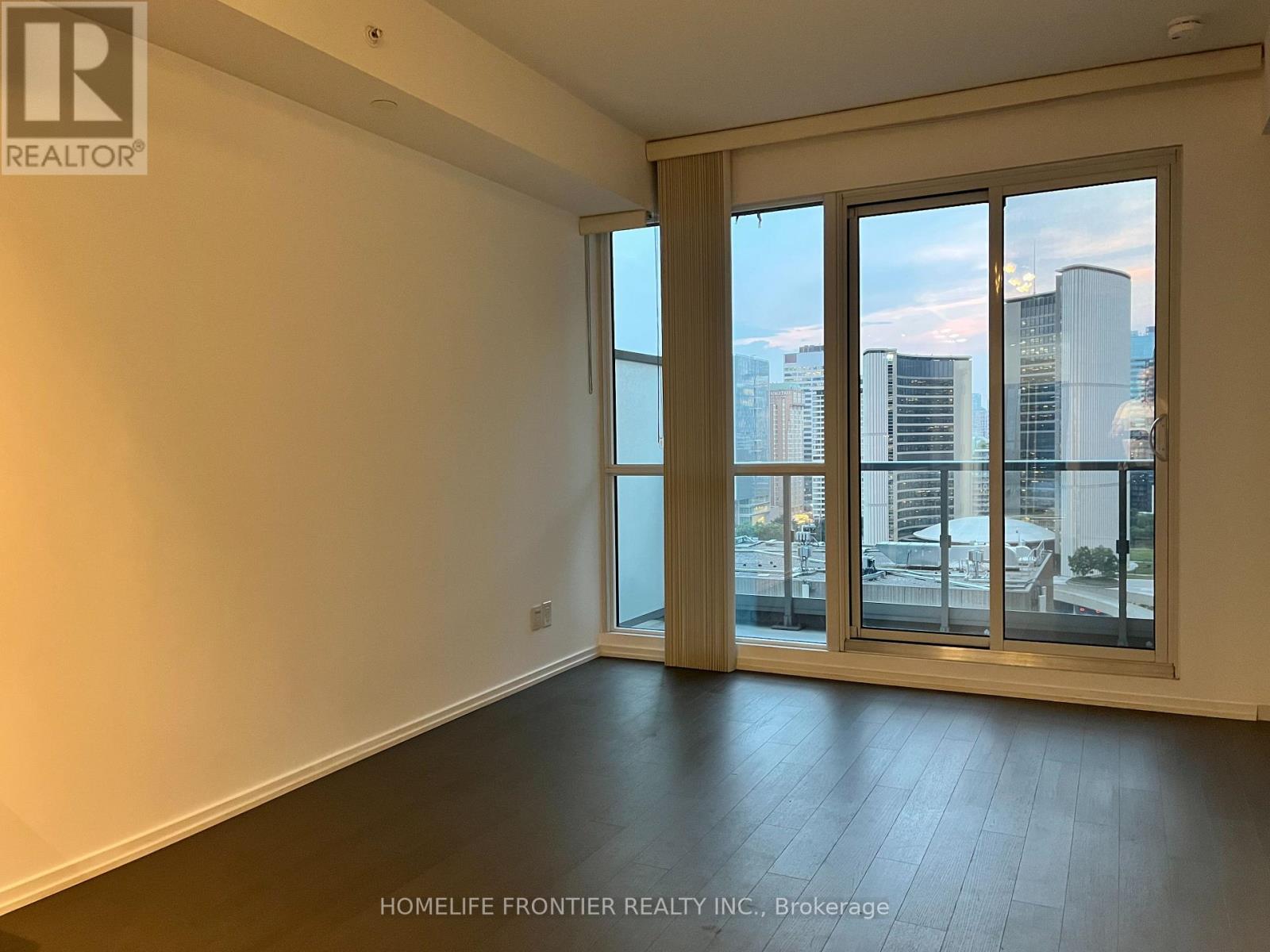 1817 - 70 Temperance Street, Toronto, Ontario  M5H 0B1 - Photo 8 - C12505662