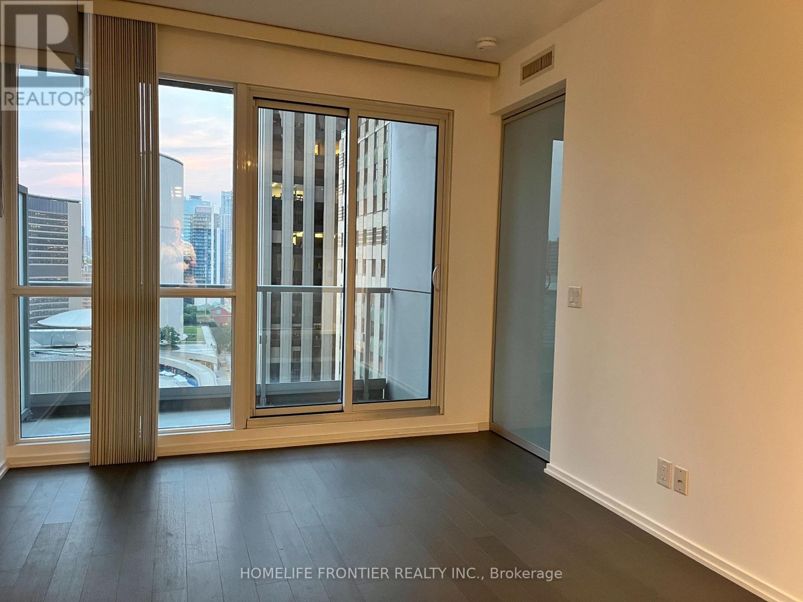 1817 - 70 Temperance Street, Toronto, Ontario  M5H 0B1 - Photo 9 - C12505662