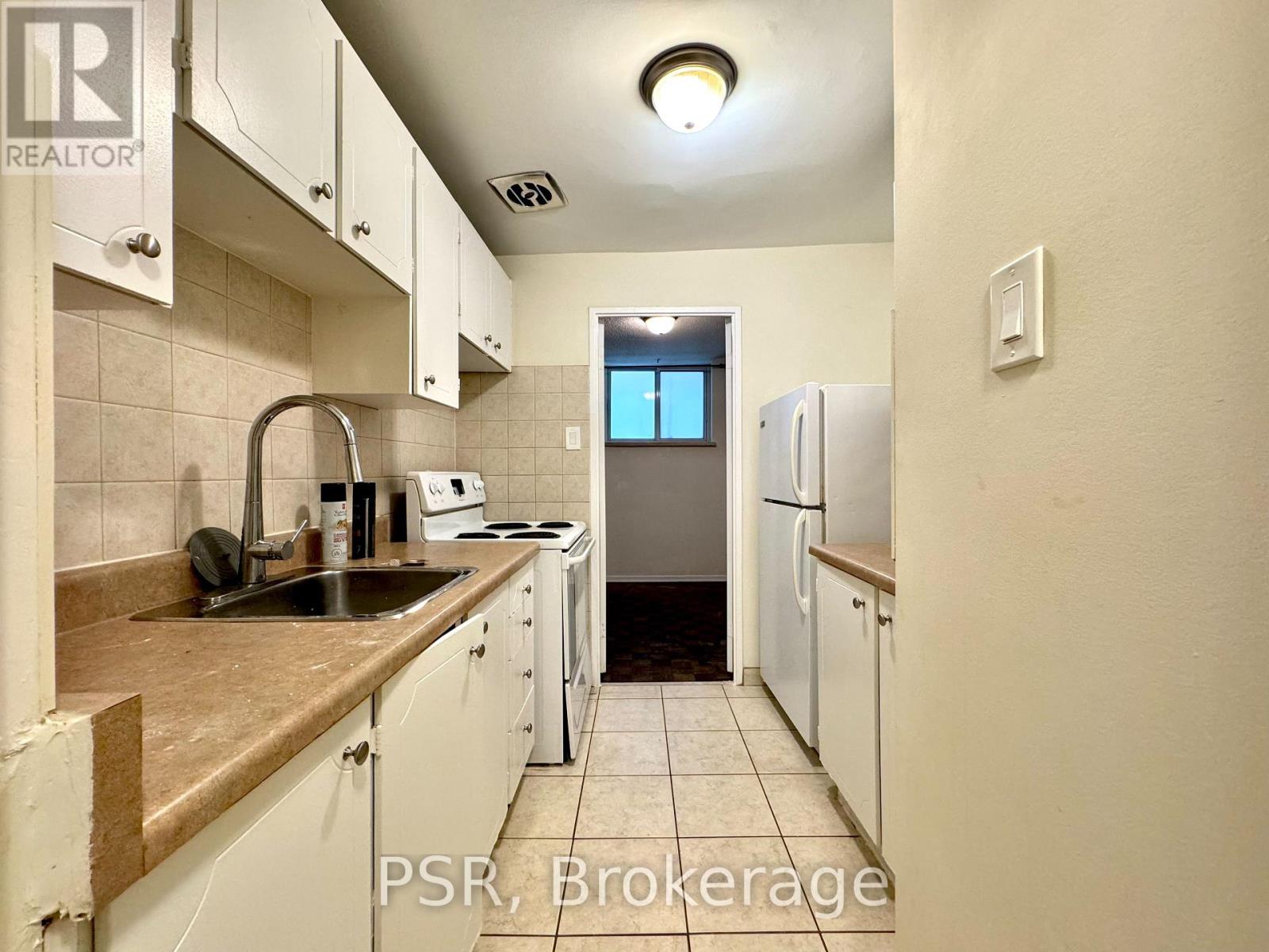 4 - 570 Eglinton Avenue W, Toronto, Ontario  M5N 1C1 - Photo 3 - C12505700